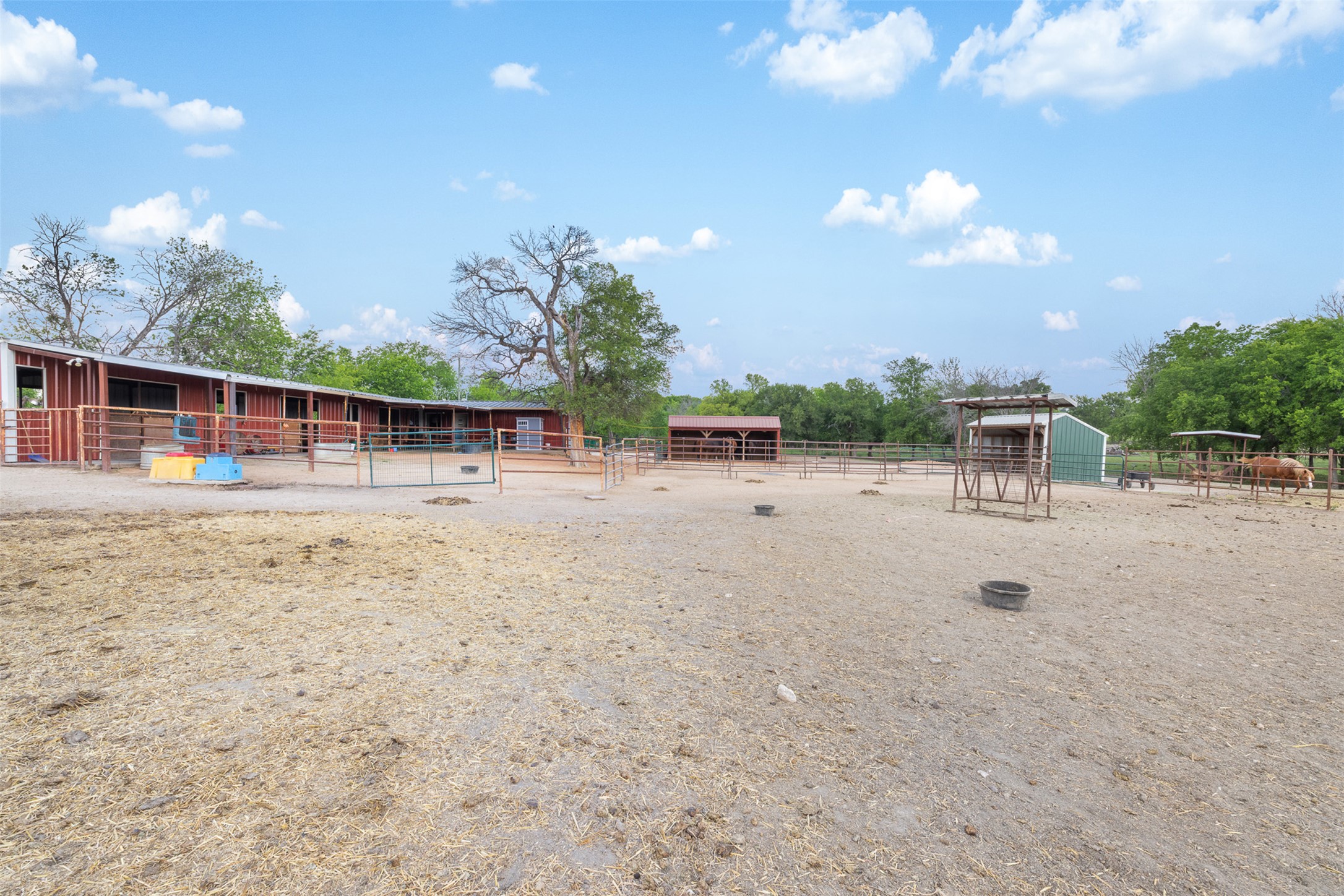 main property photo 30