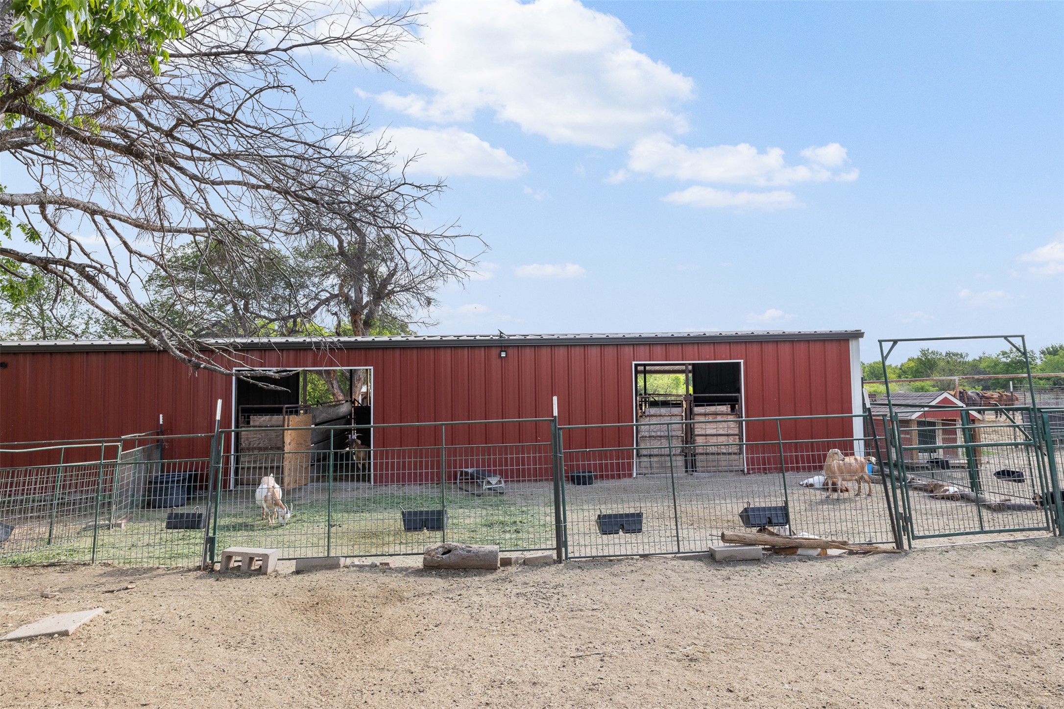 main property photo 34