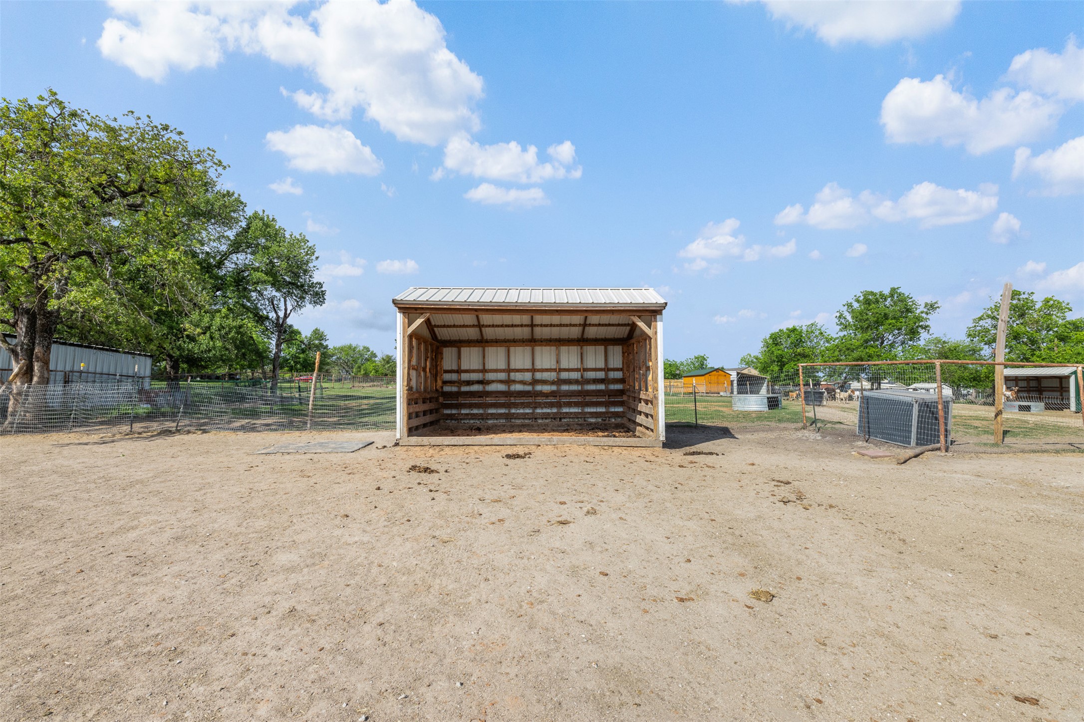 main property photo 5