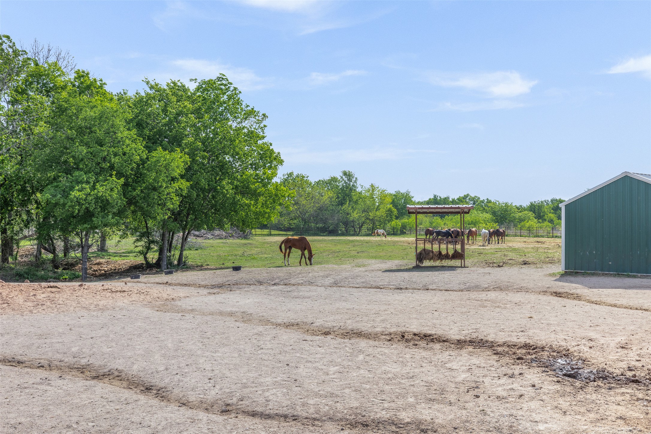 main property photo 7