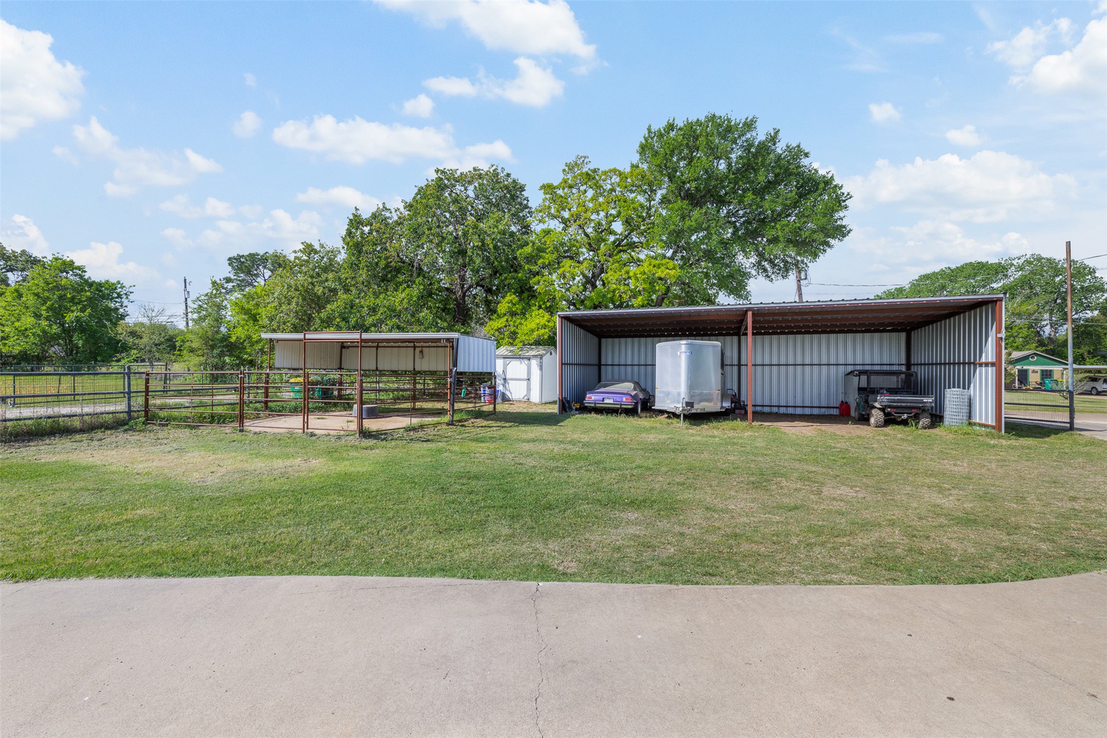 main property photo 8