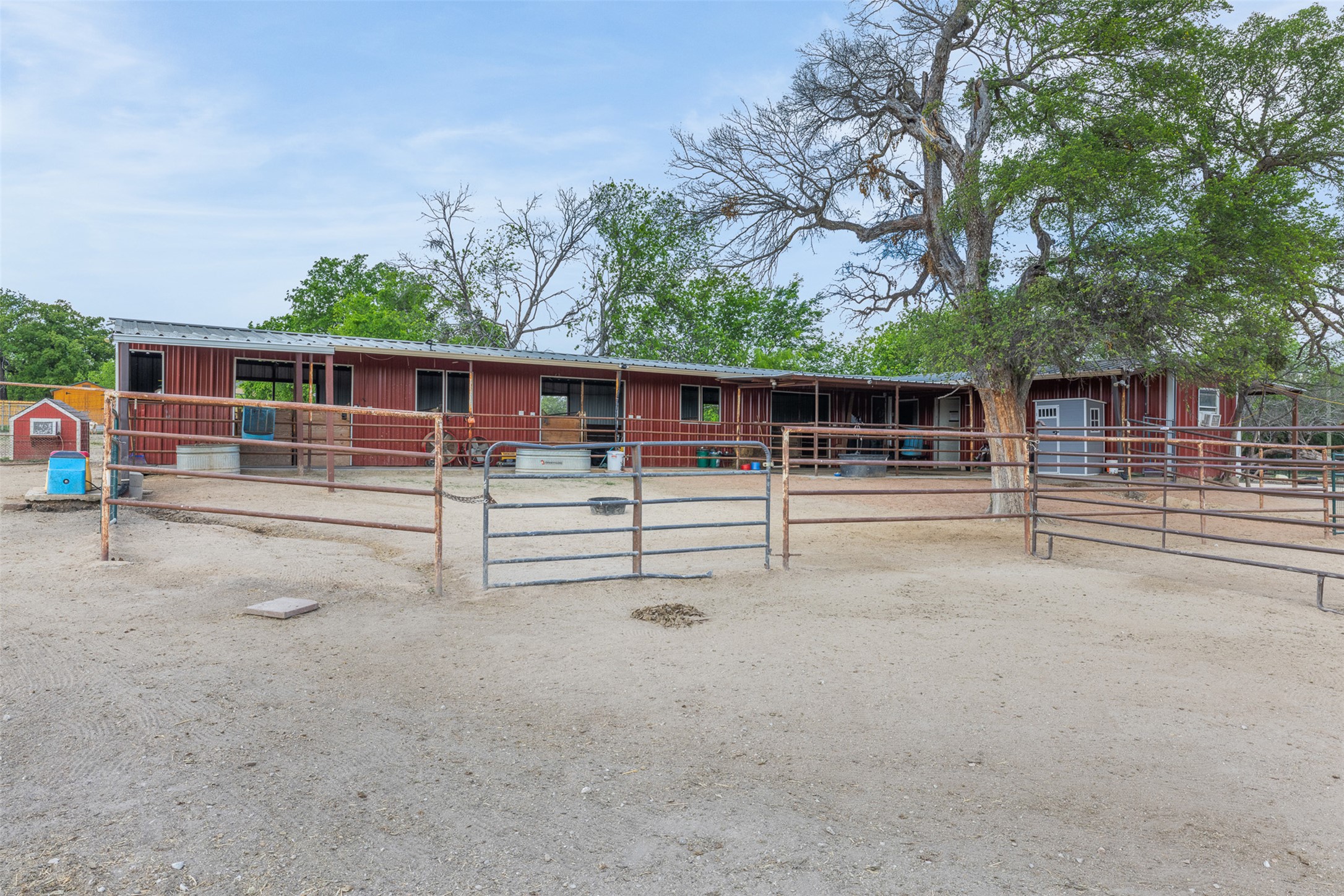 main property photo 9
