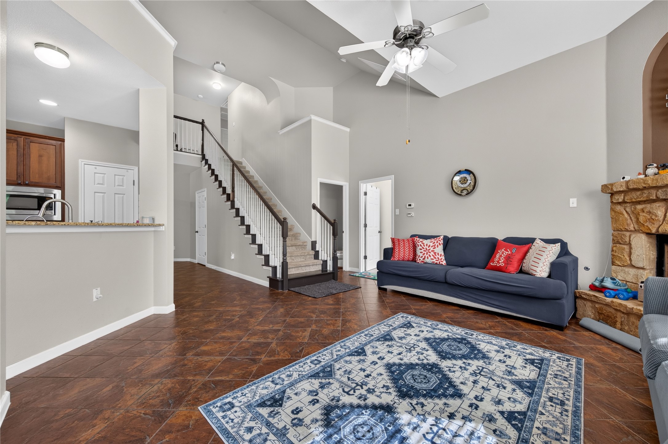 main property photo 13