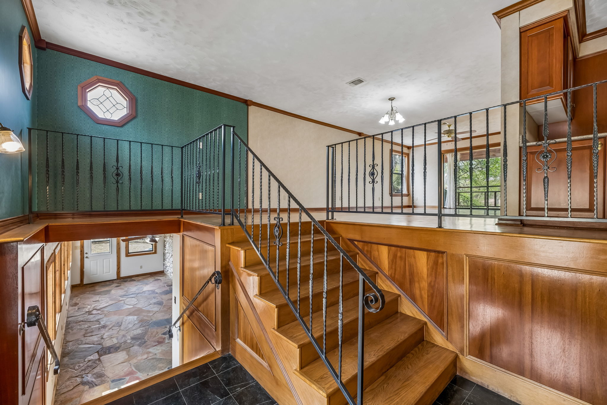main property photo 17