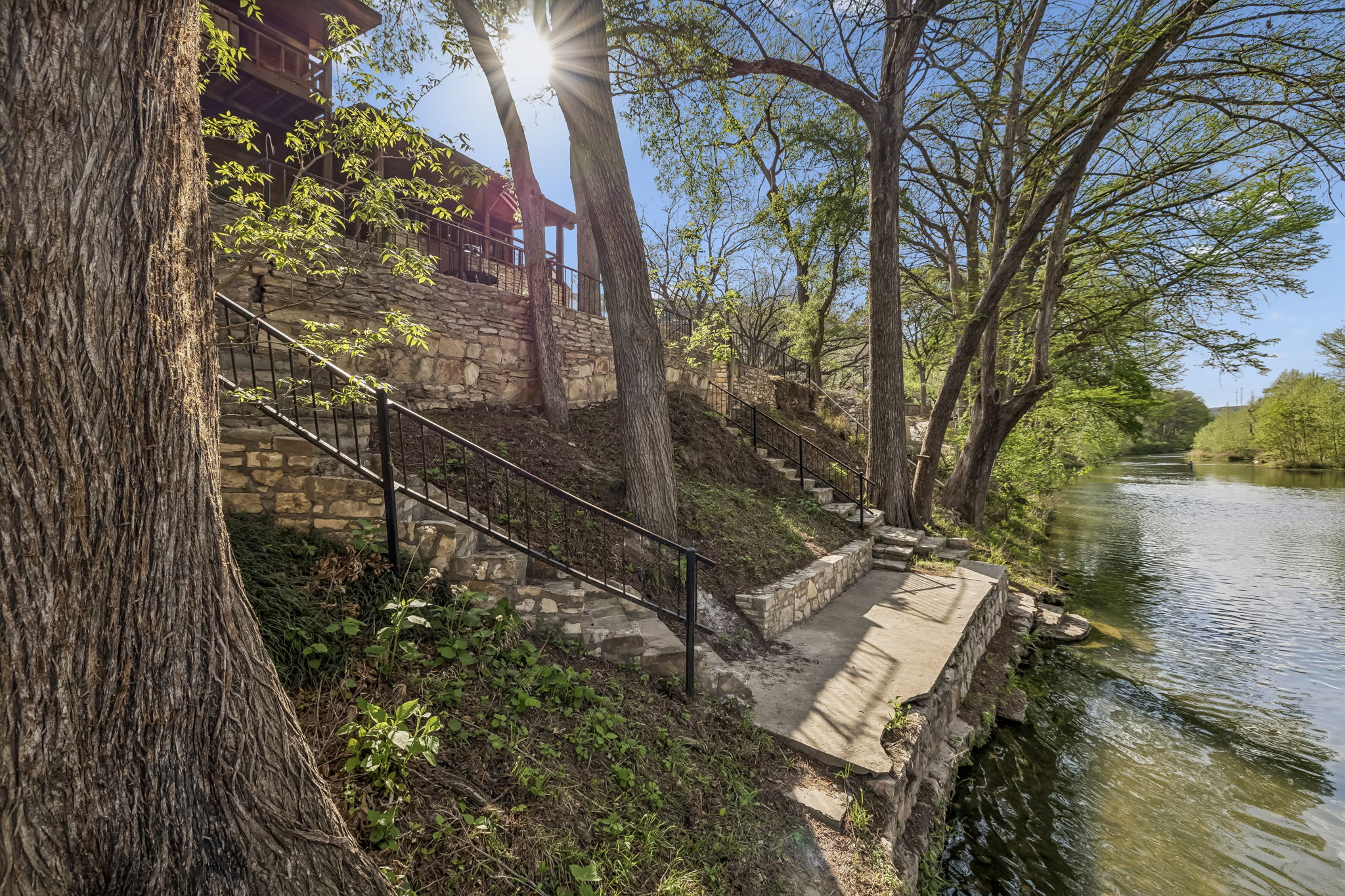 main property photo 31