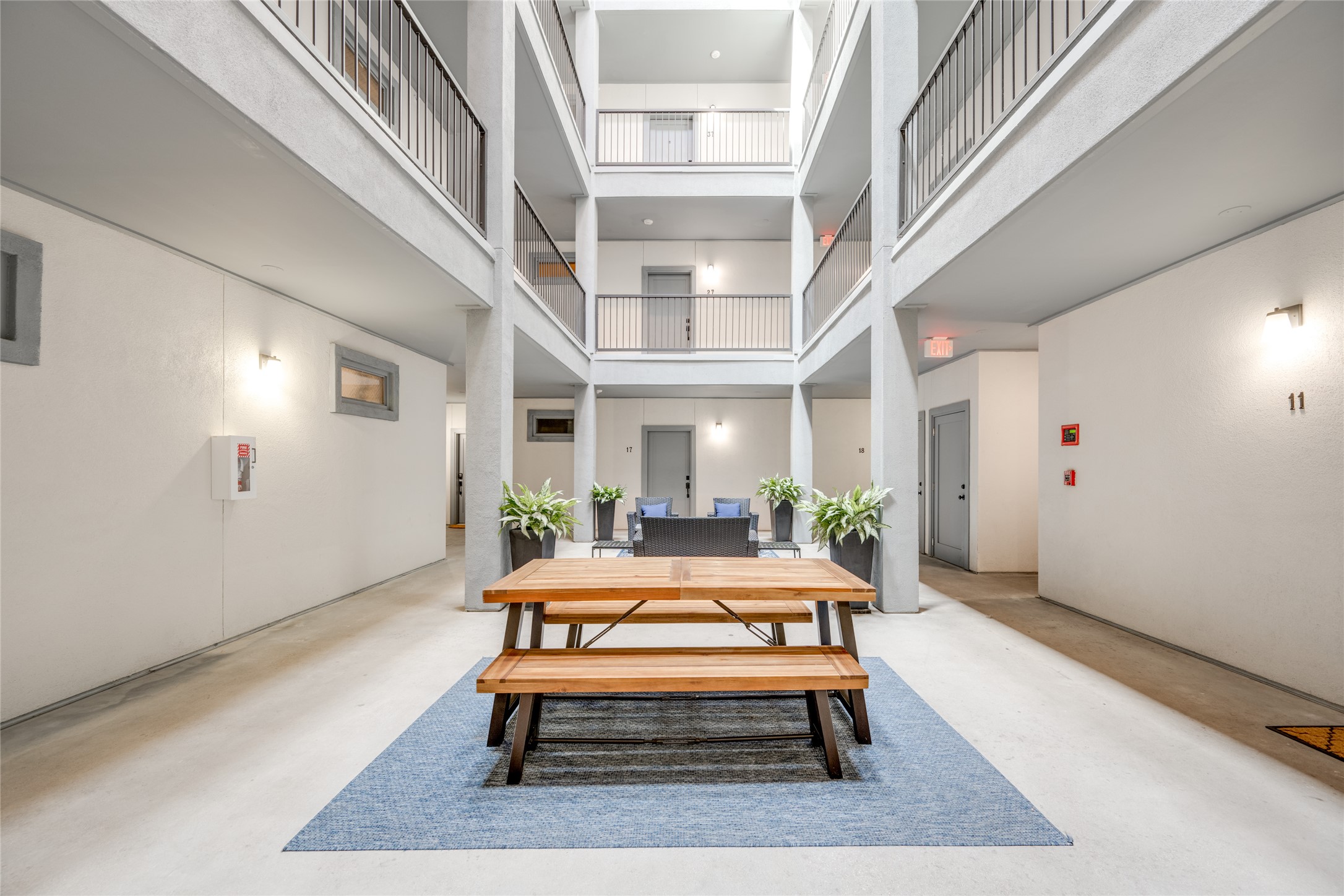 main property photo 19