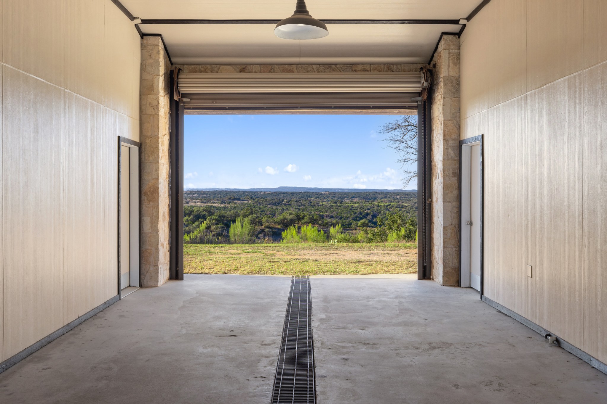 main property photo 19