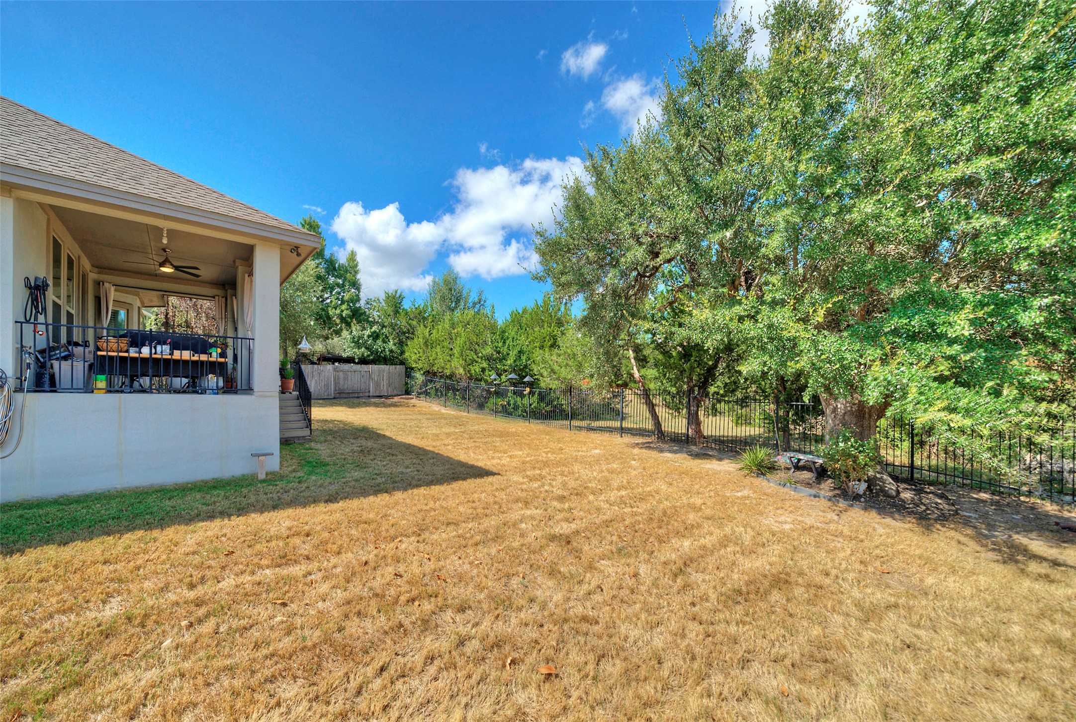 main property photo 33