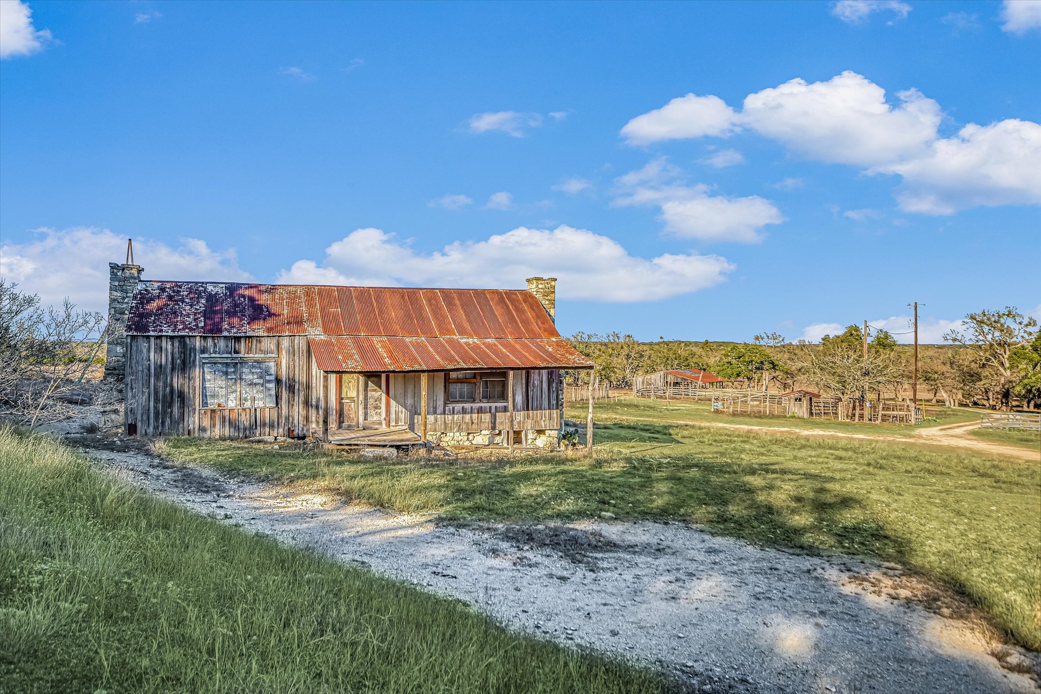main property photo 16