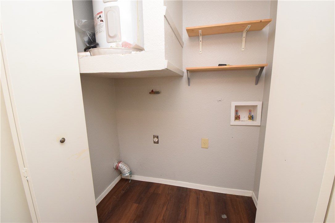 main property photo 9