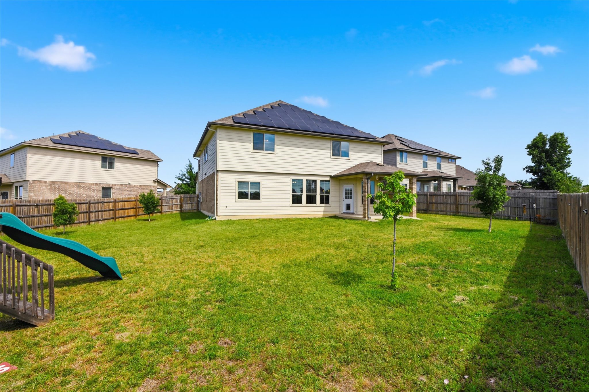main property photo 28