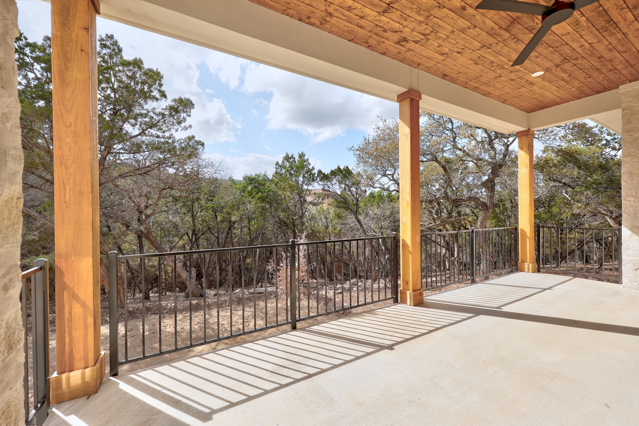 main property photo 25