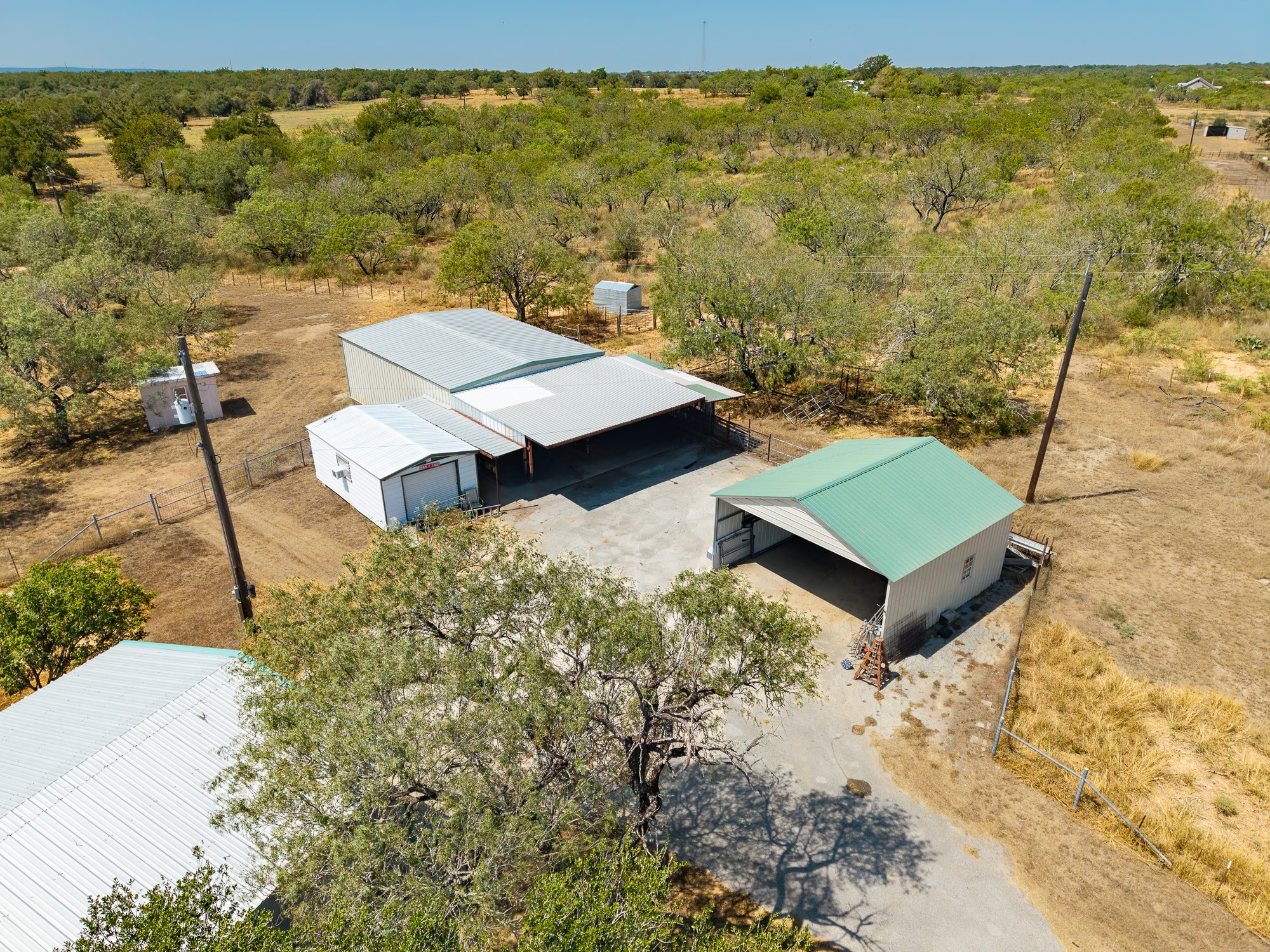 main property photo 10