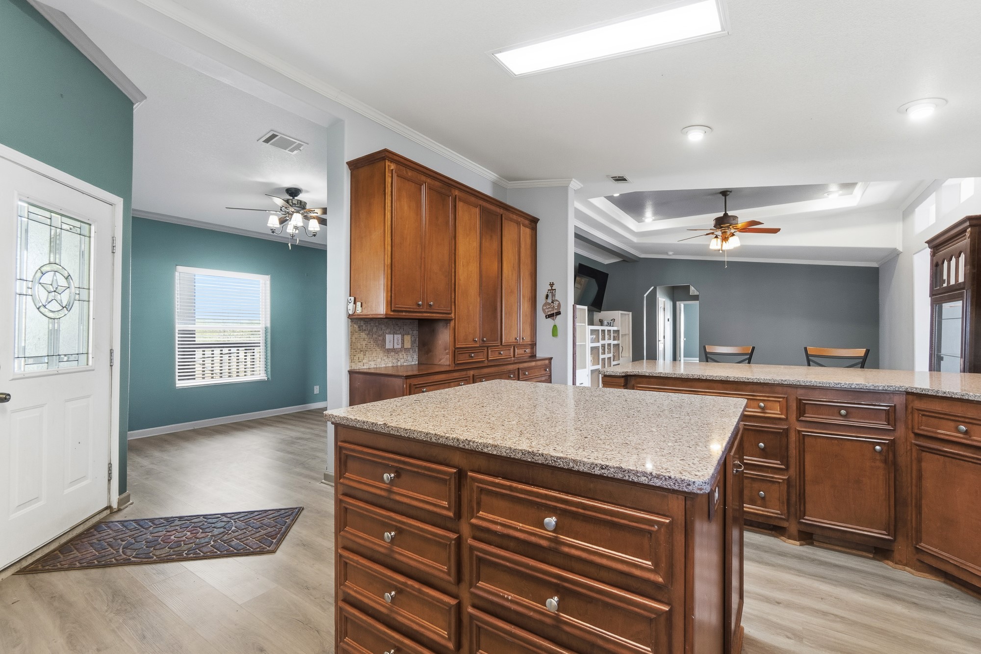 main property photo 17