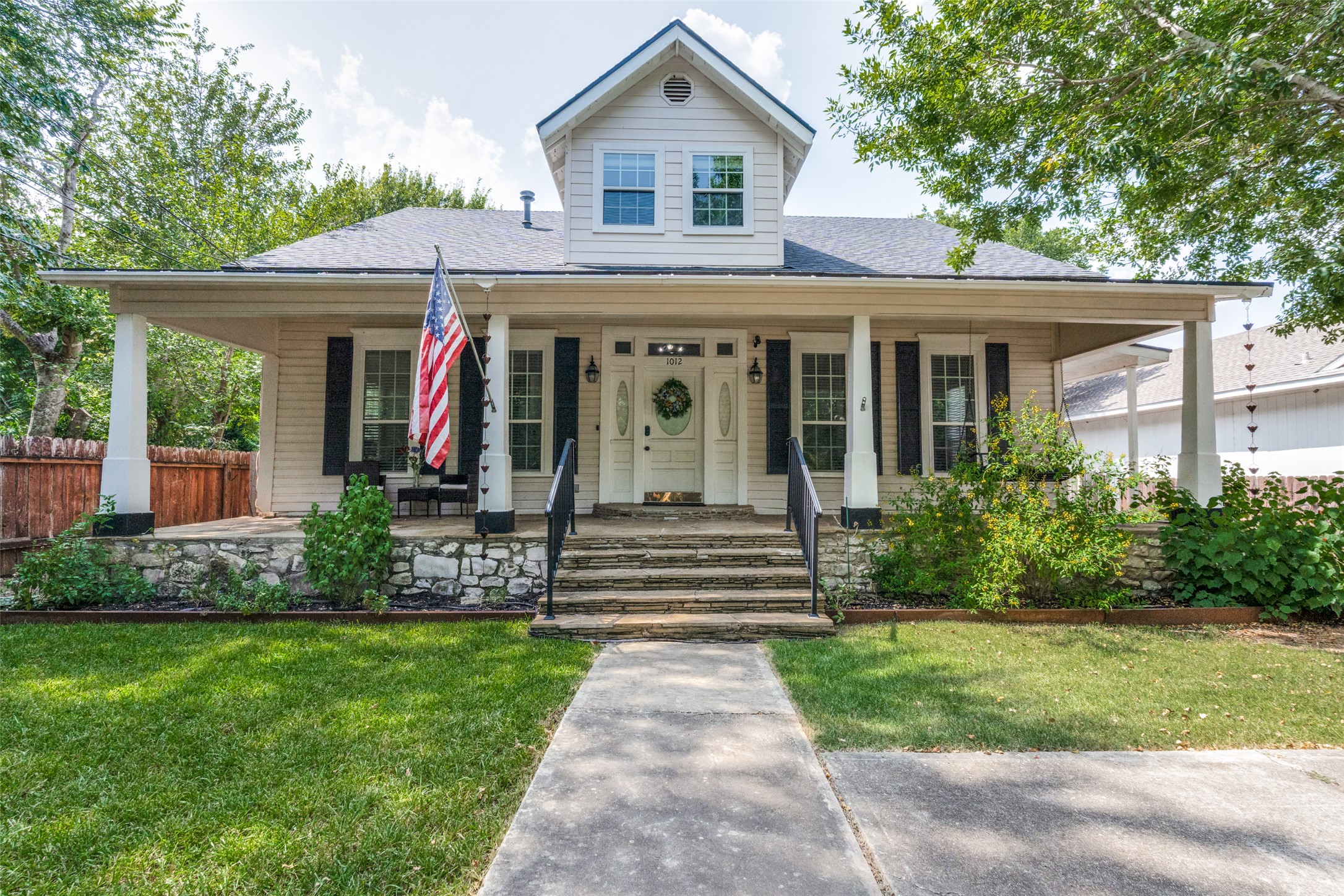 main property photo 1