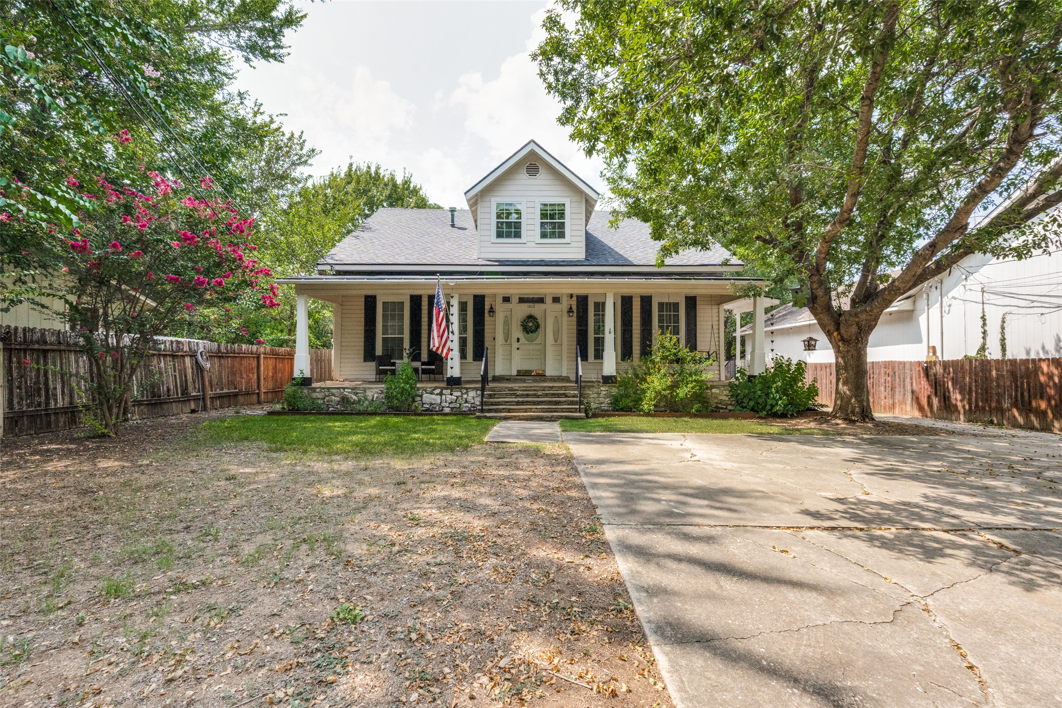 main property photo 2