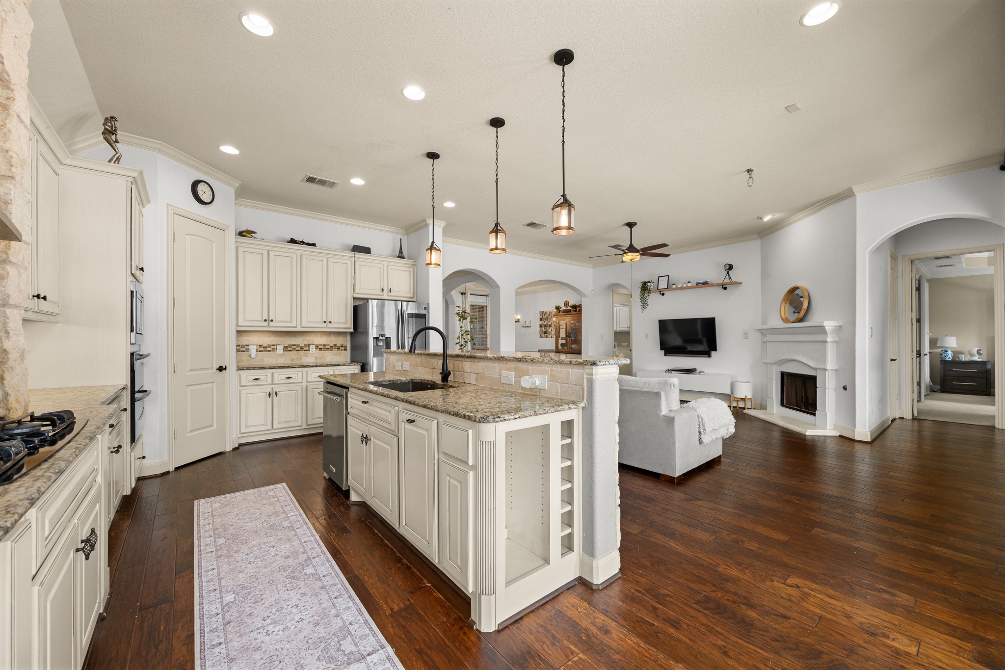 main property photo 12