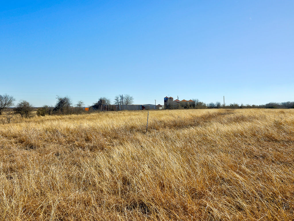 main property photo 12