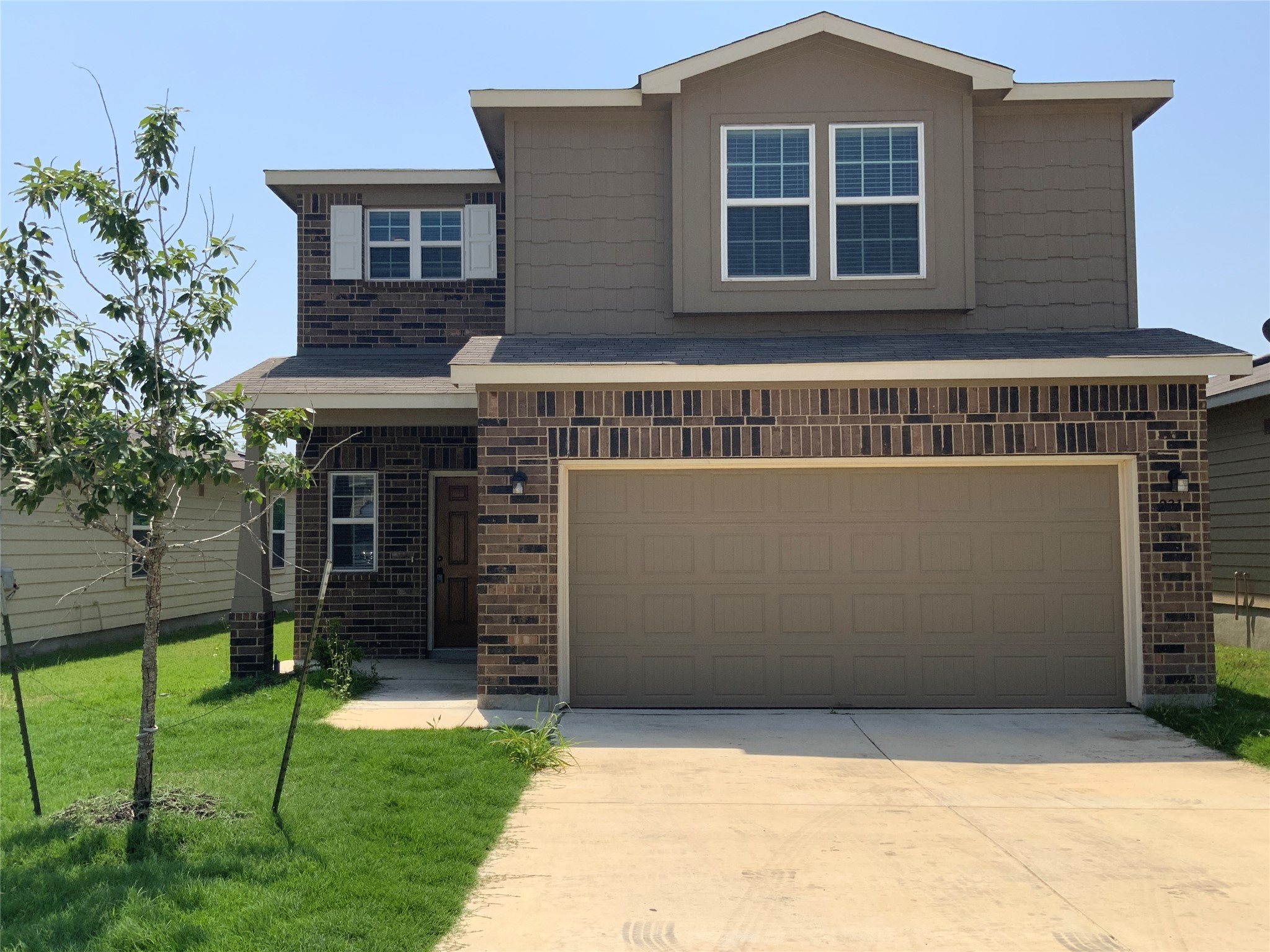 main property photo 0