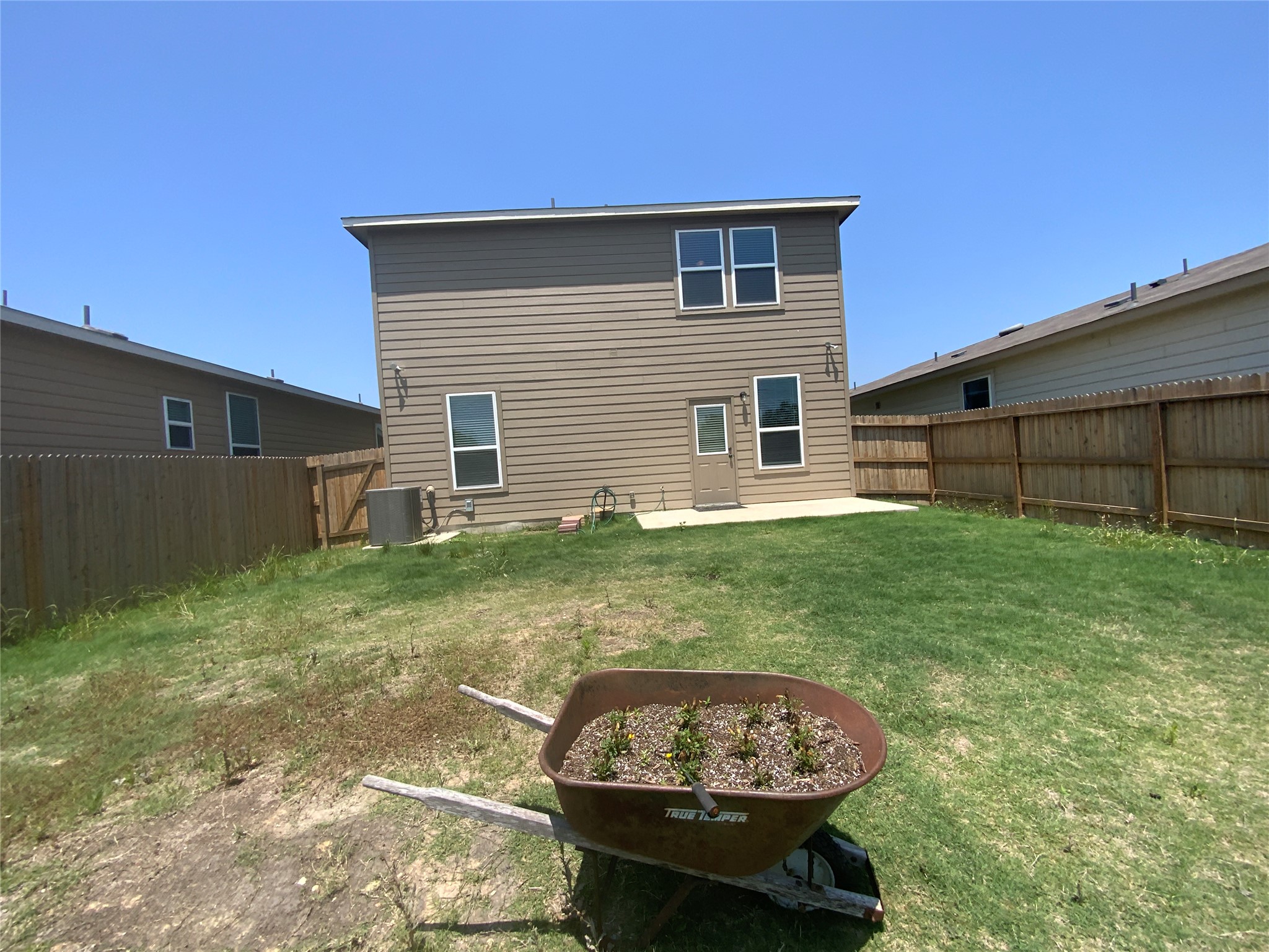 main property photo 25