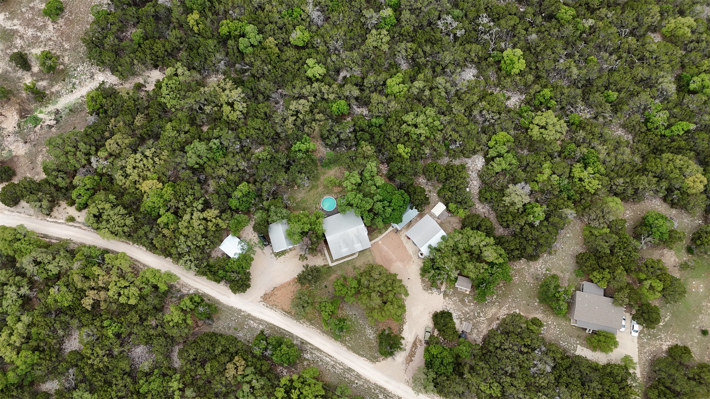 main property photo 33