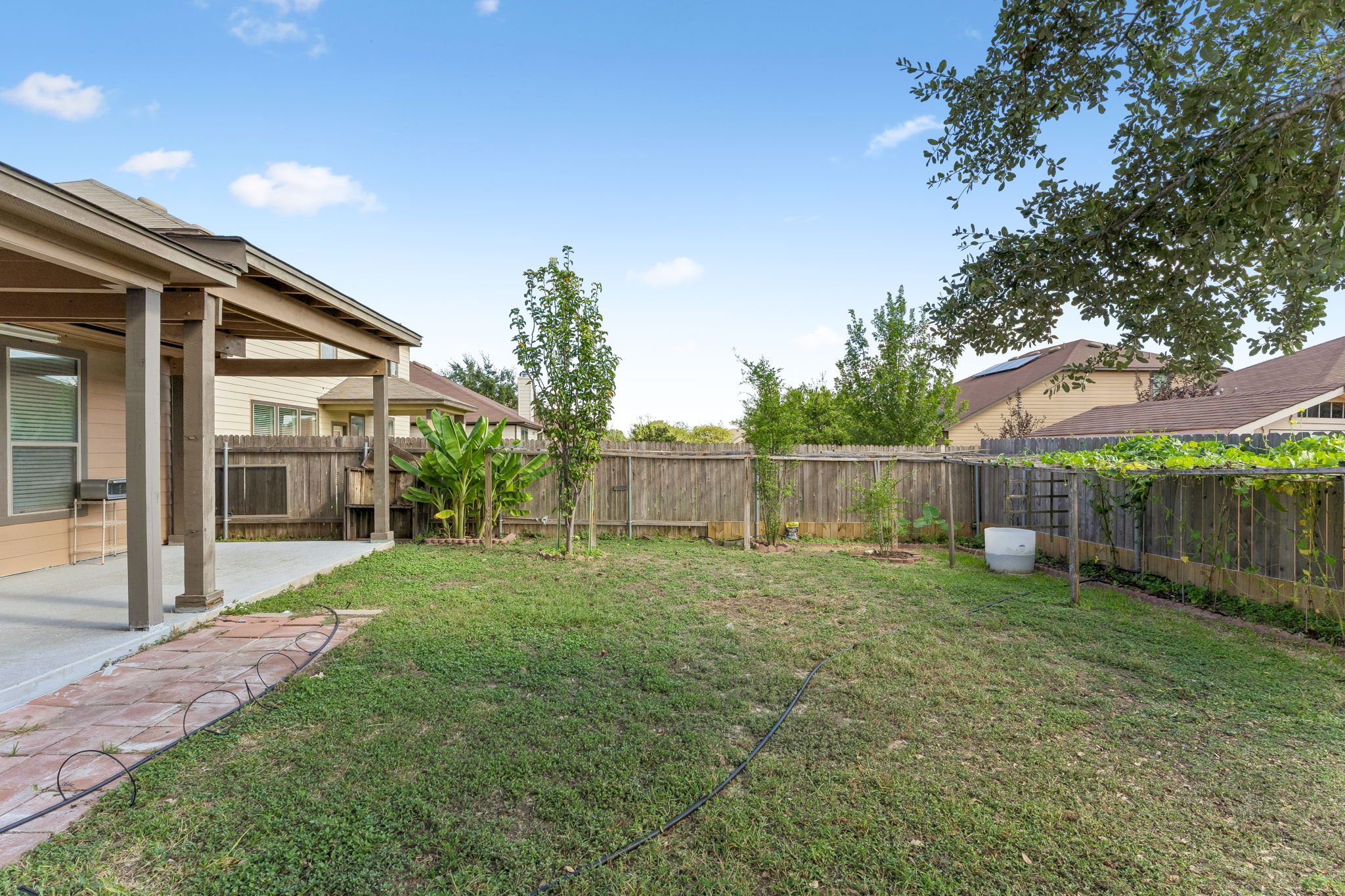main property photo 23