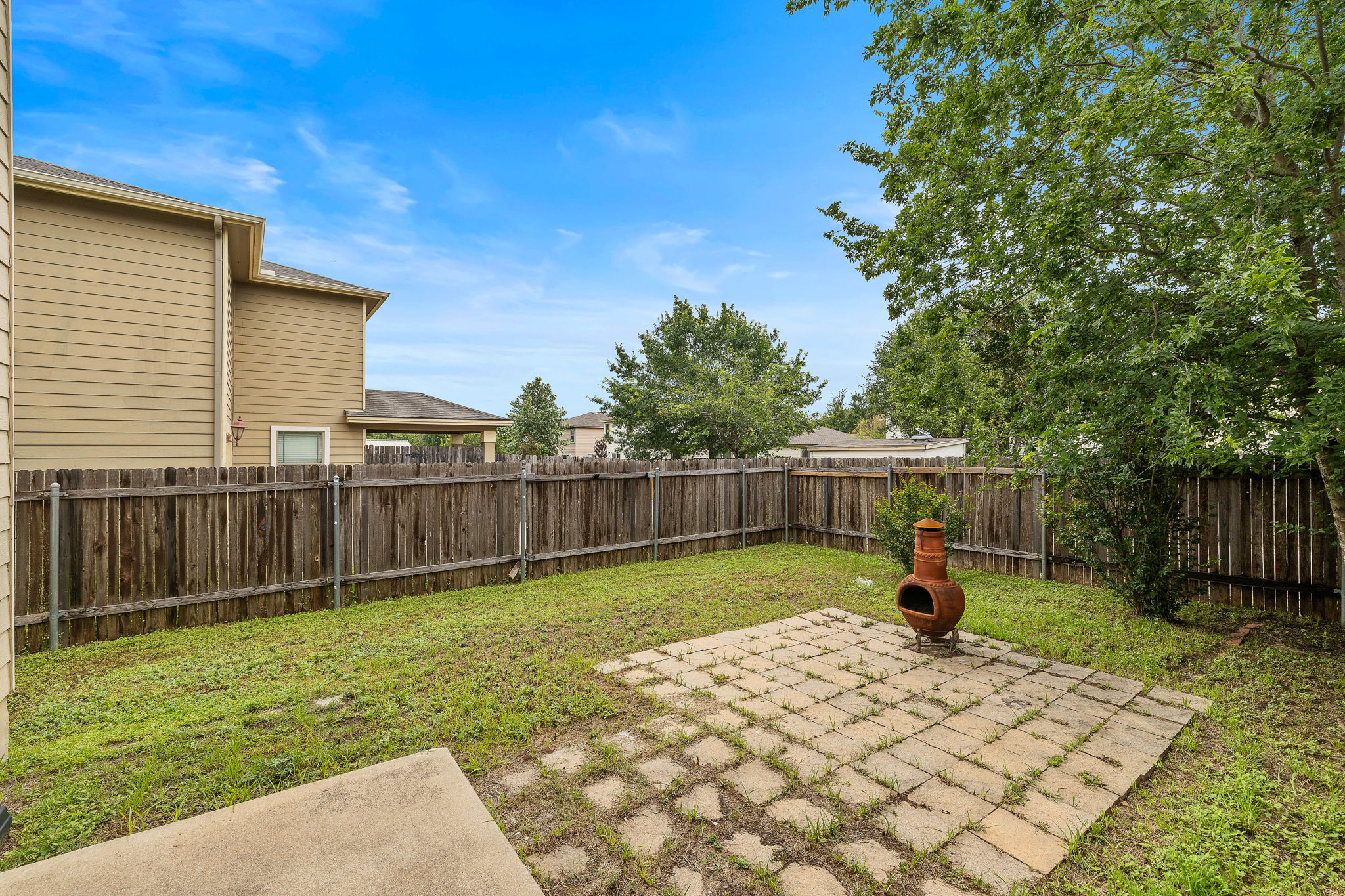 main property photo 29