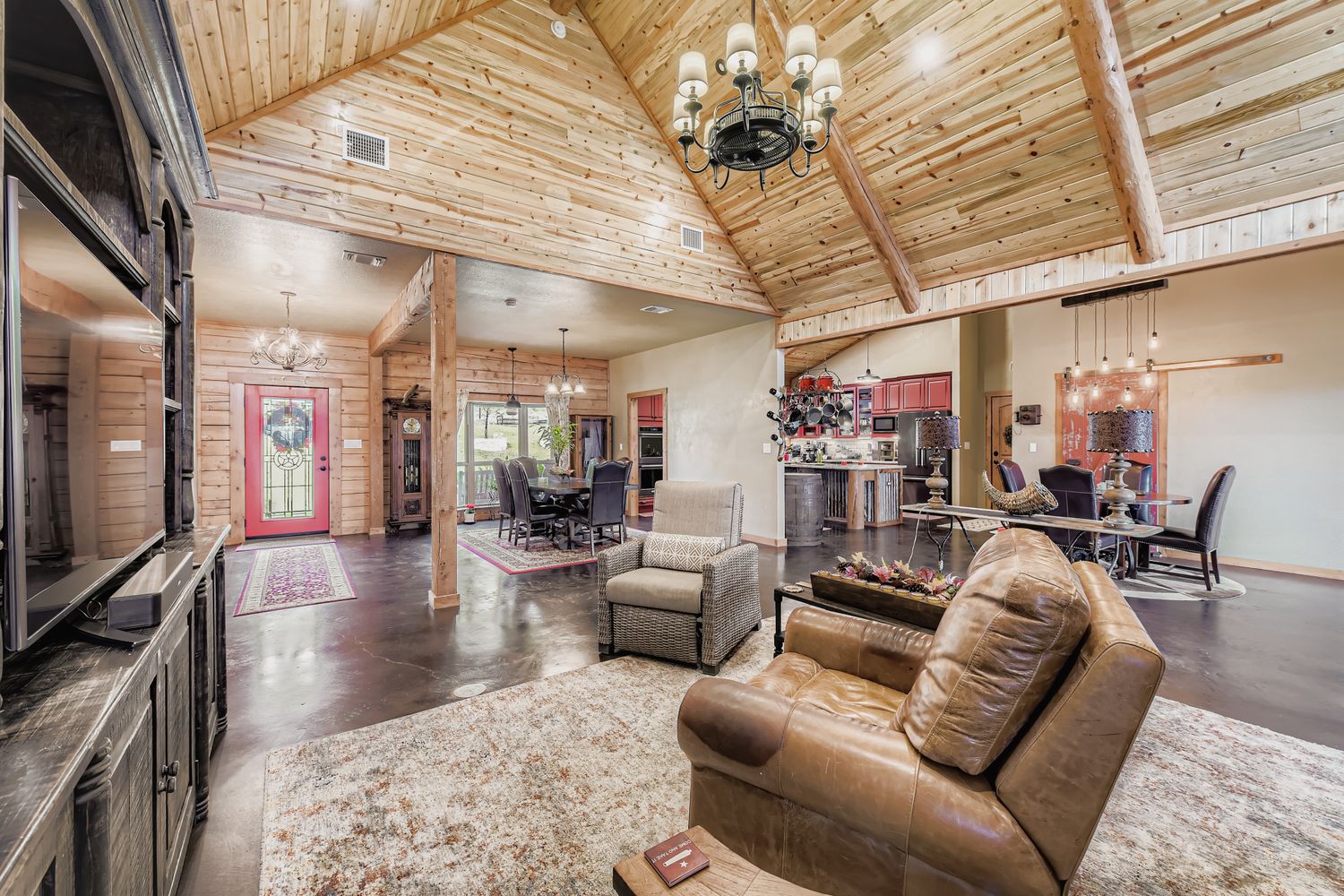 main property photo 4