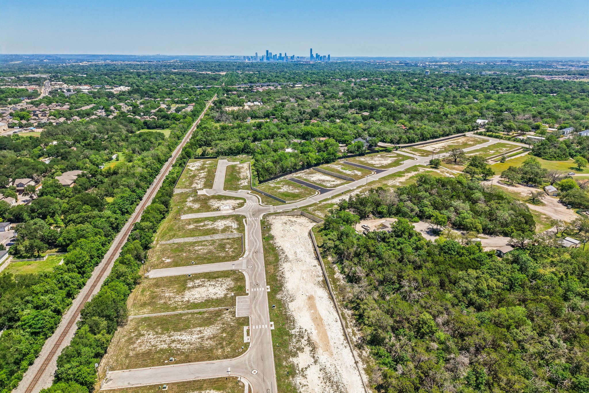 main property photo 16