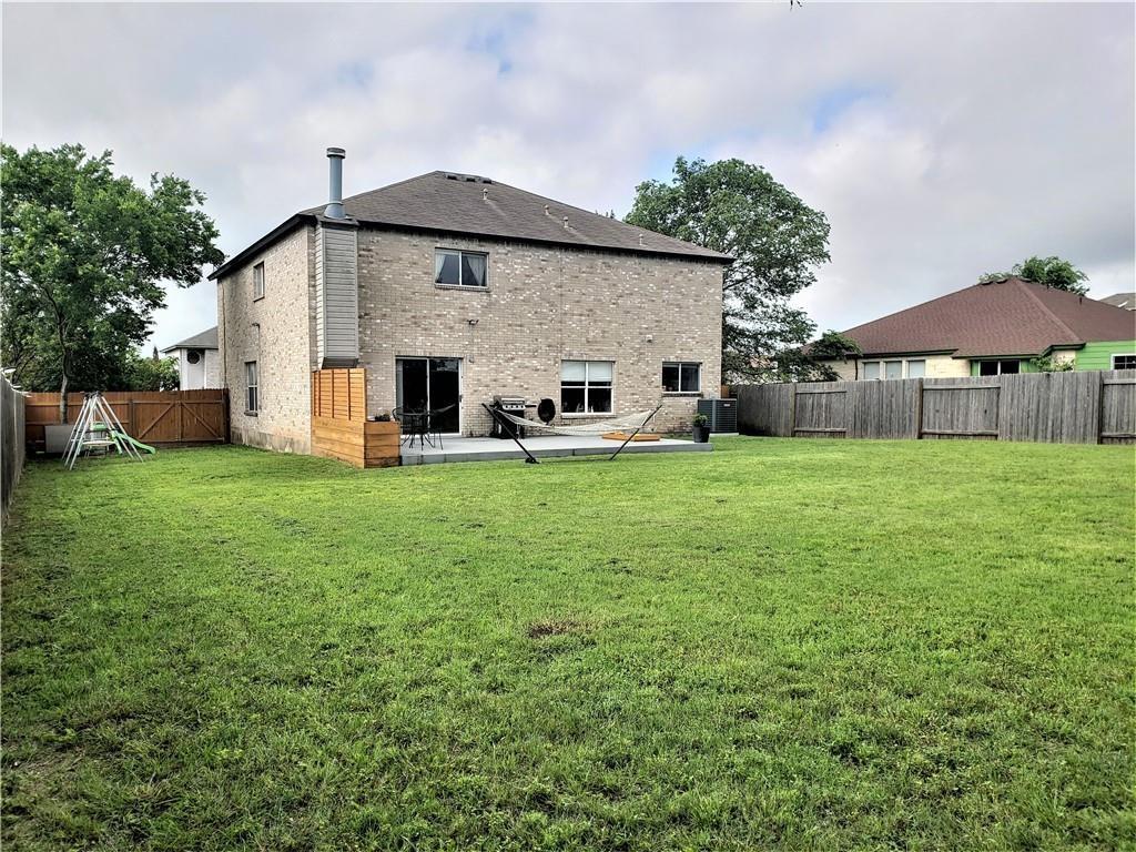 main property photo 10