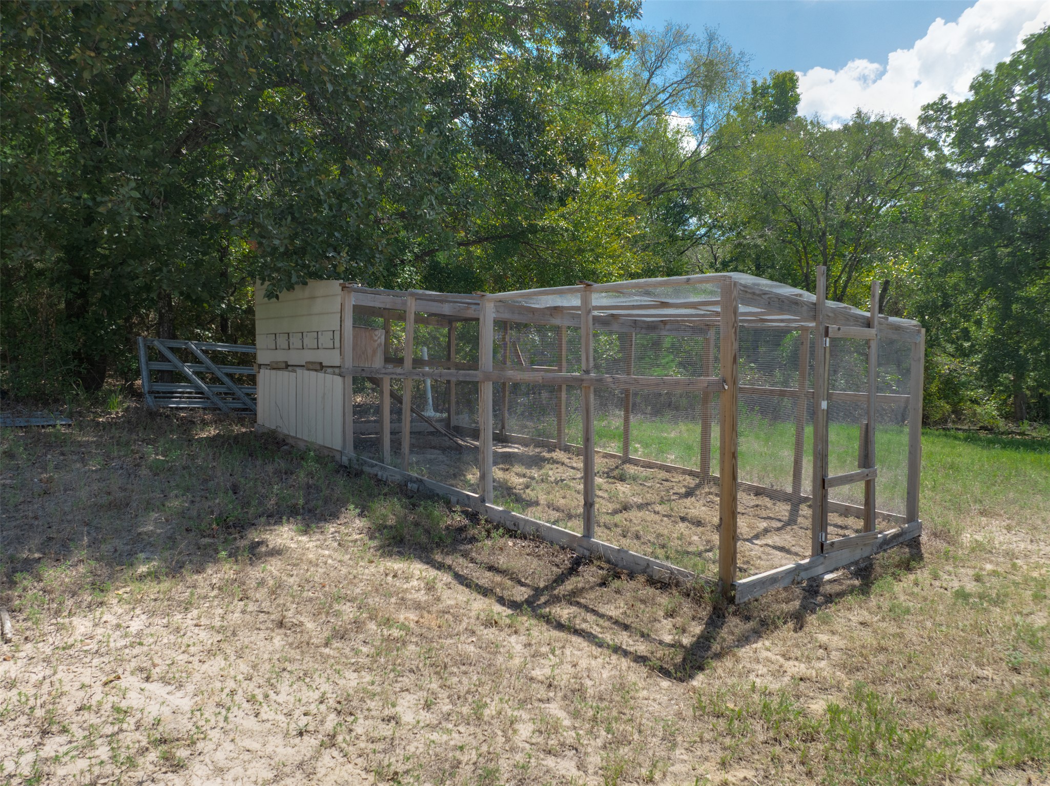 main property photo 29