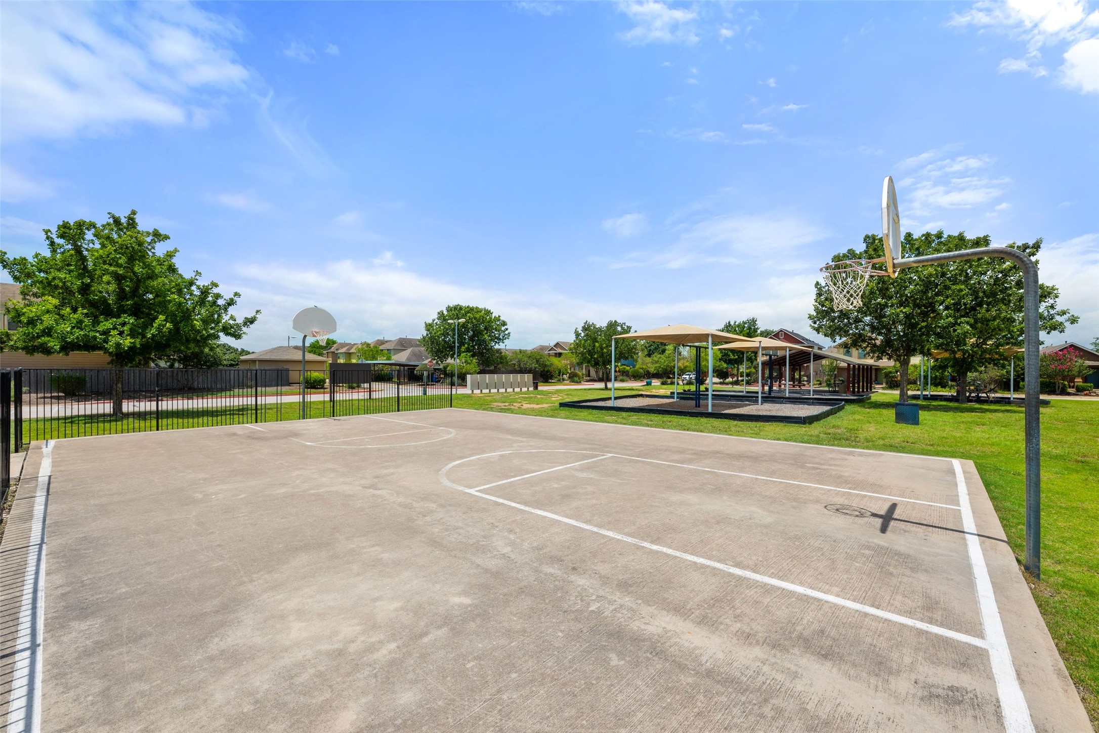 main property photo 18