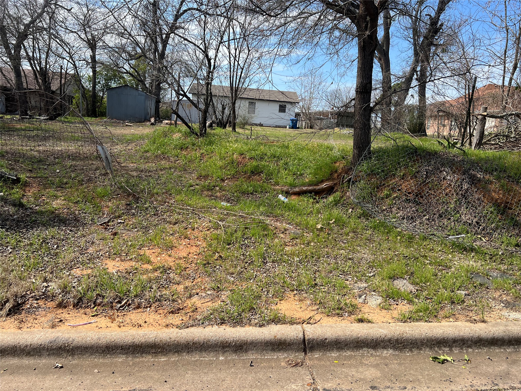 main property photo 23