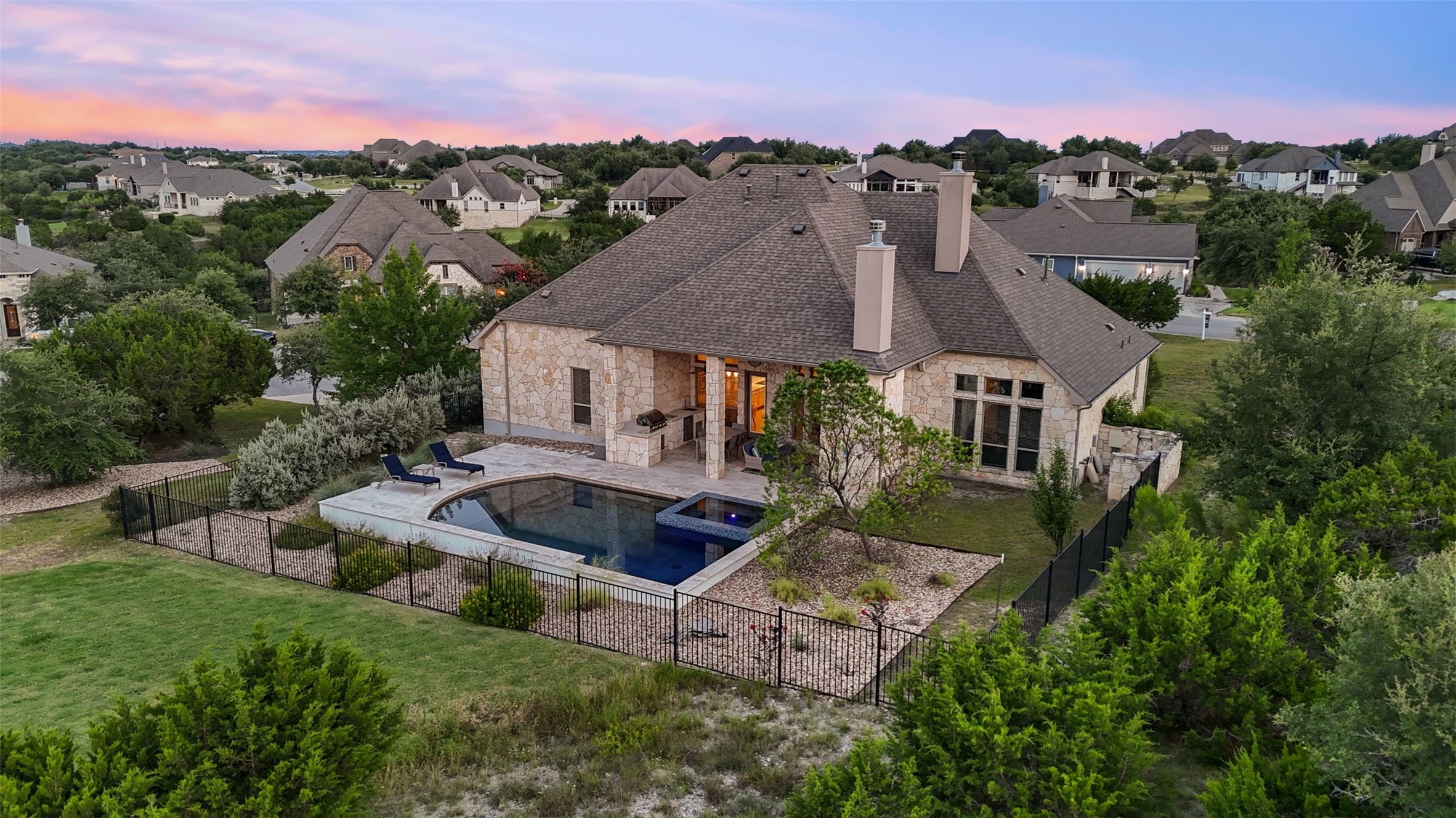 main property photo 34