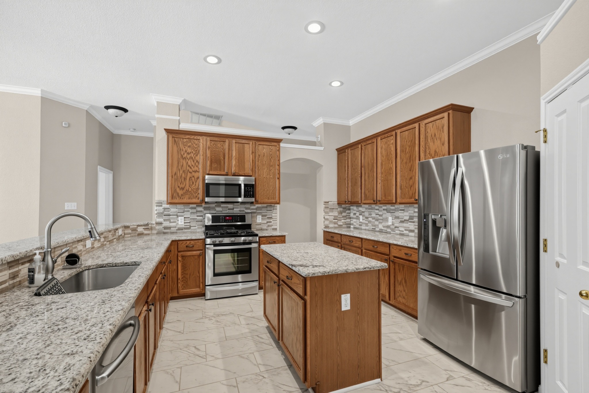 main property photo 3