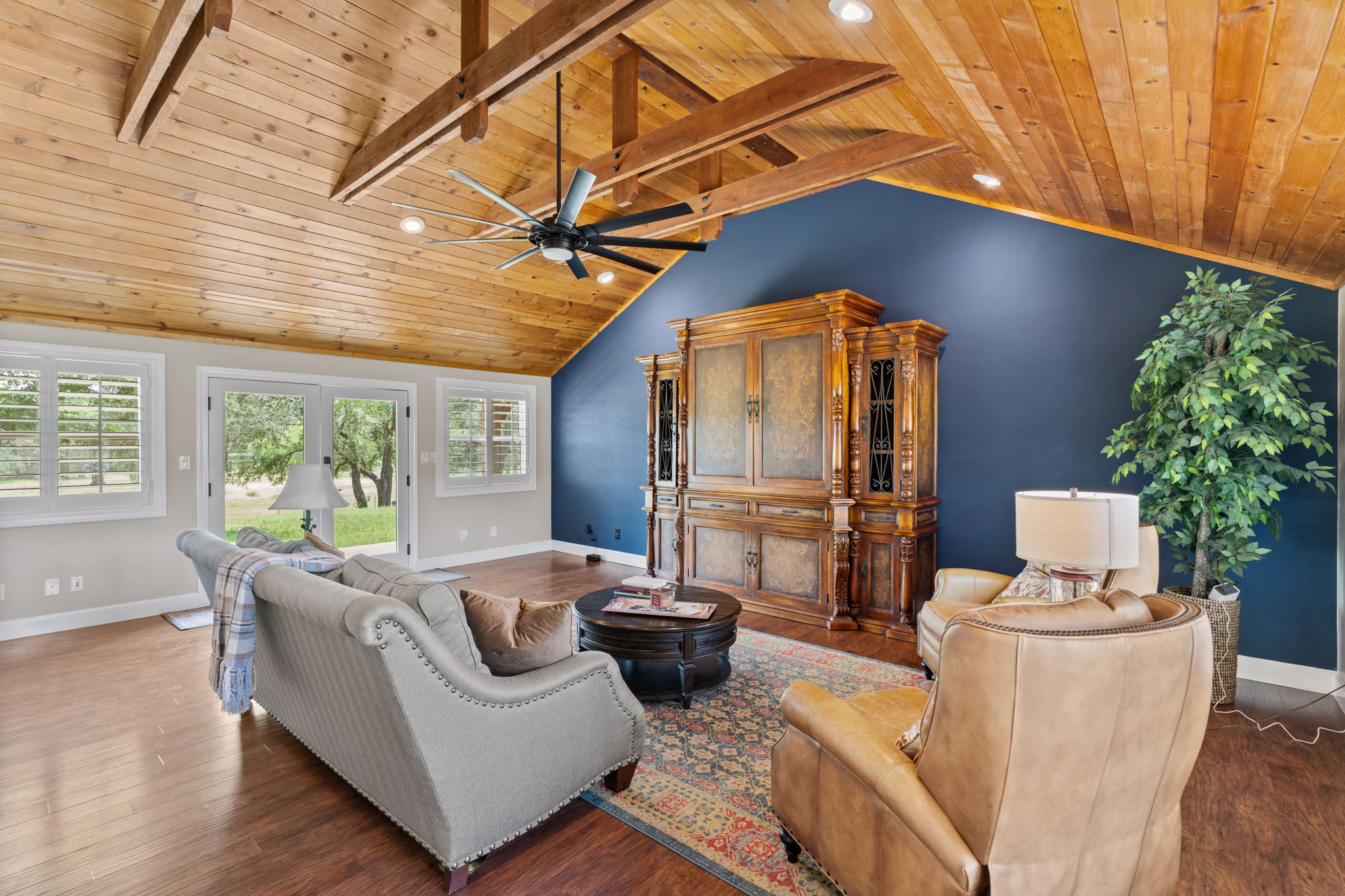 main property photo 15