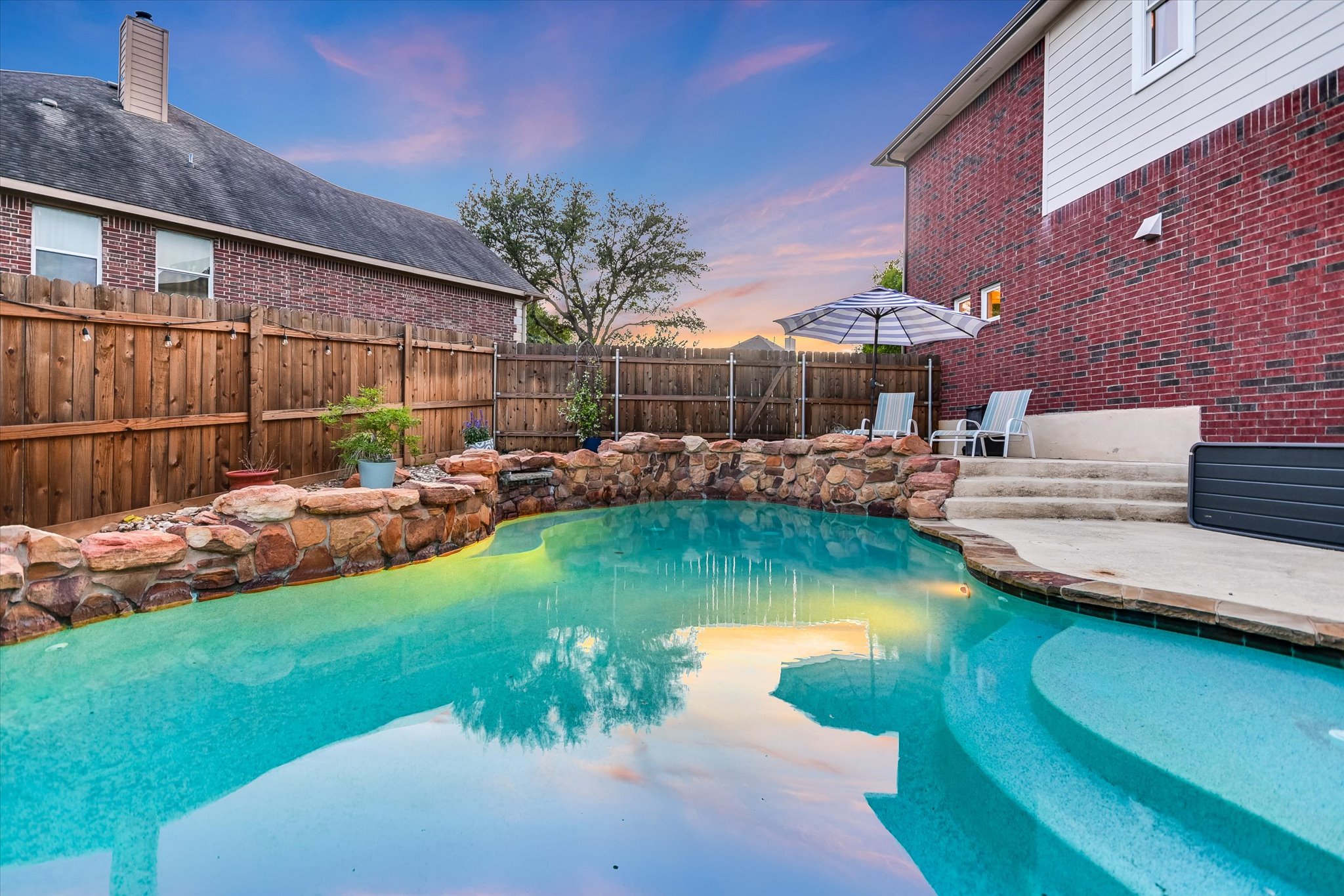 main property photo 24