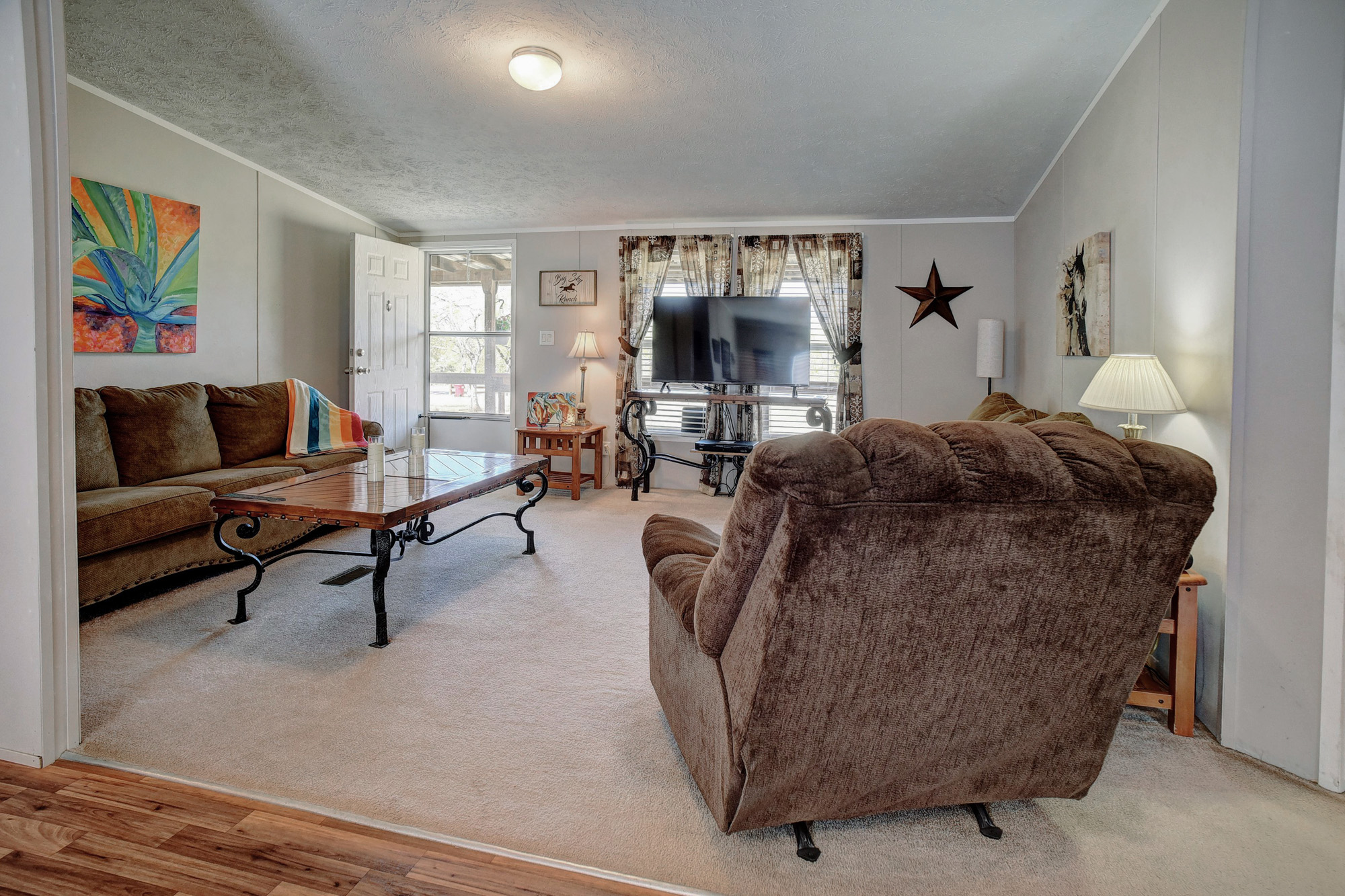 main property photo 17