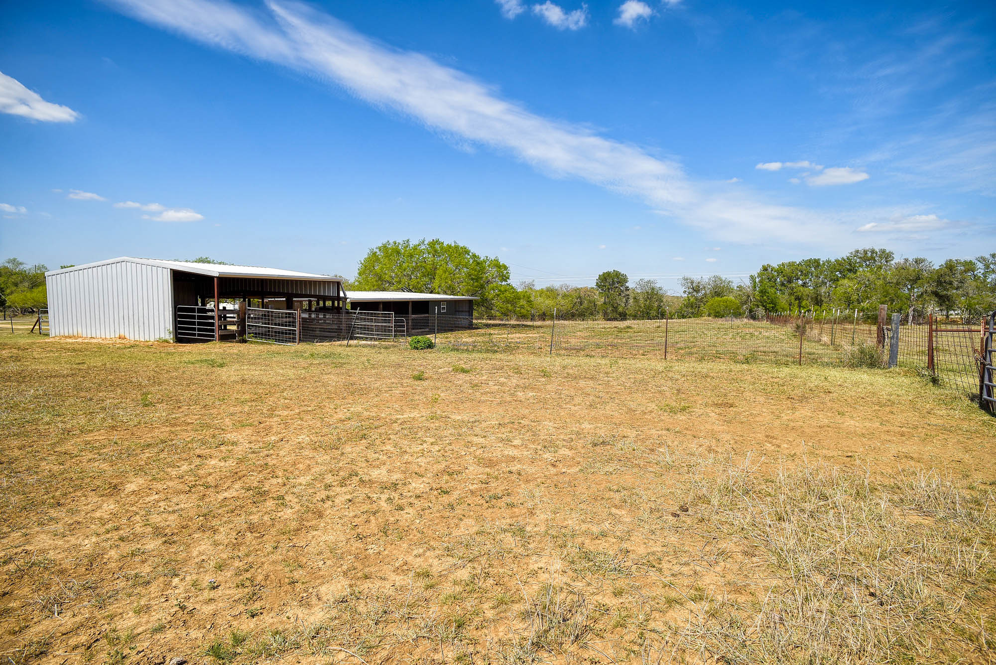 main property photo 36