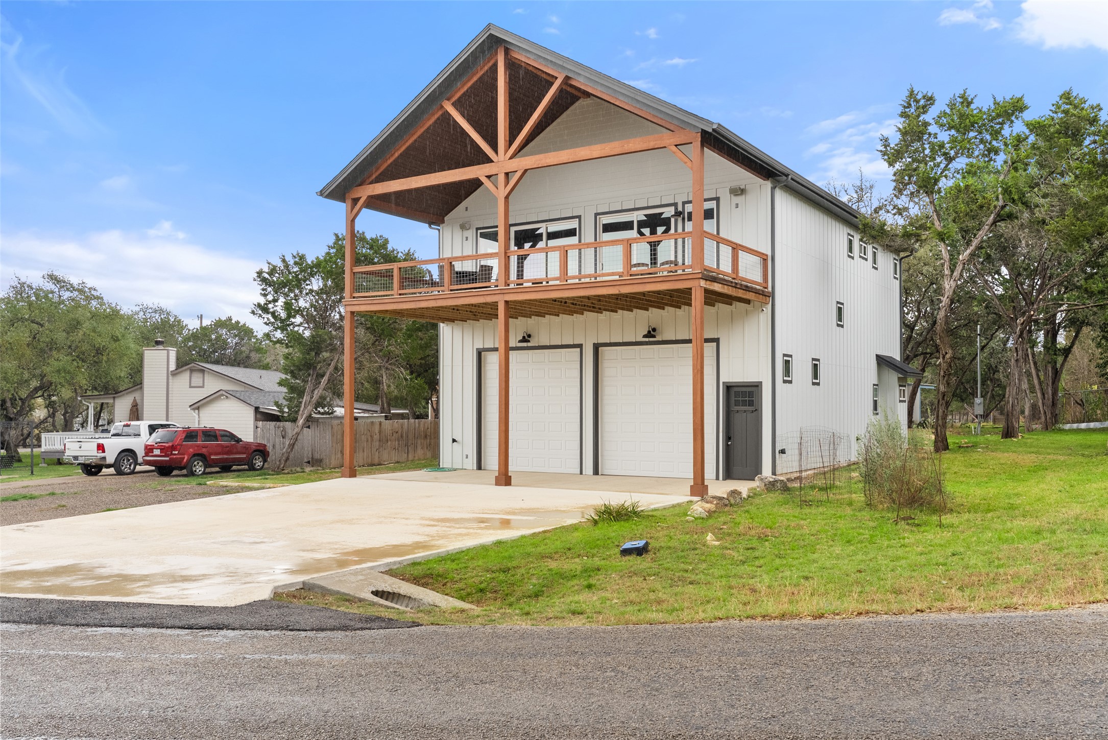 main property photo 35
