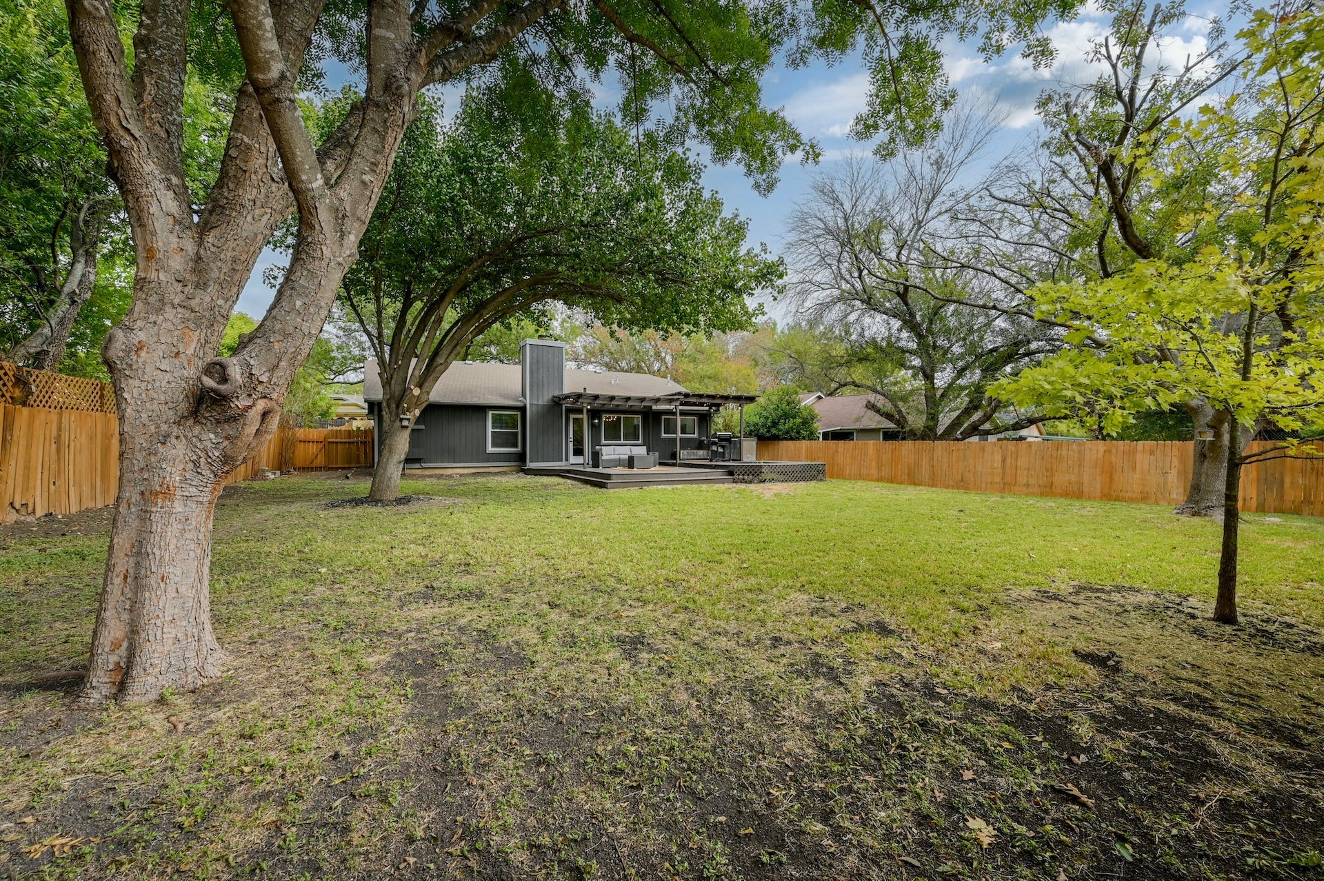 main property photo 34