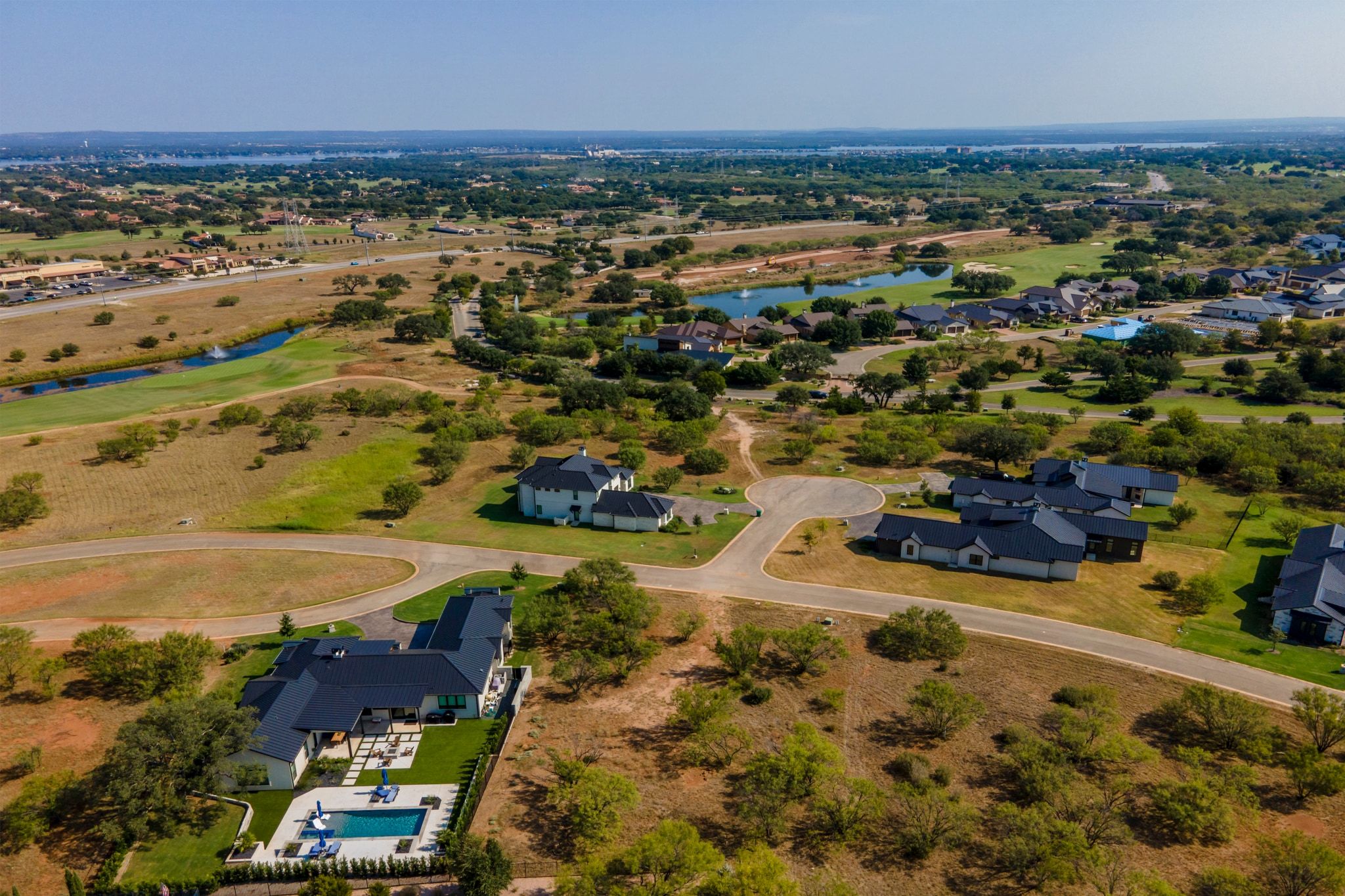 main property photo 8