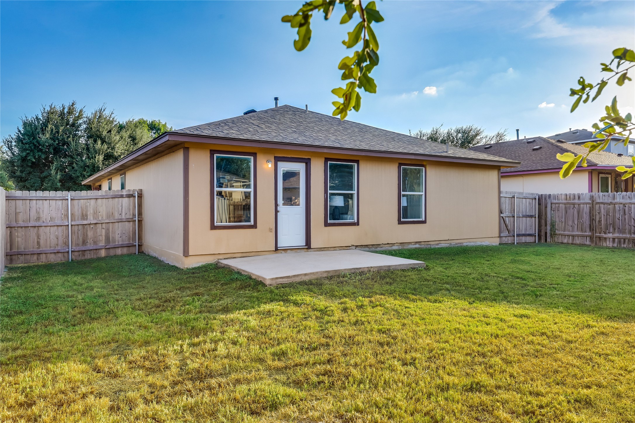 main property photo 30