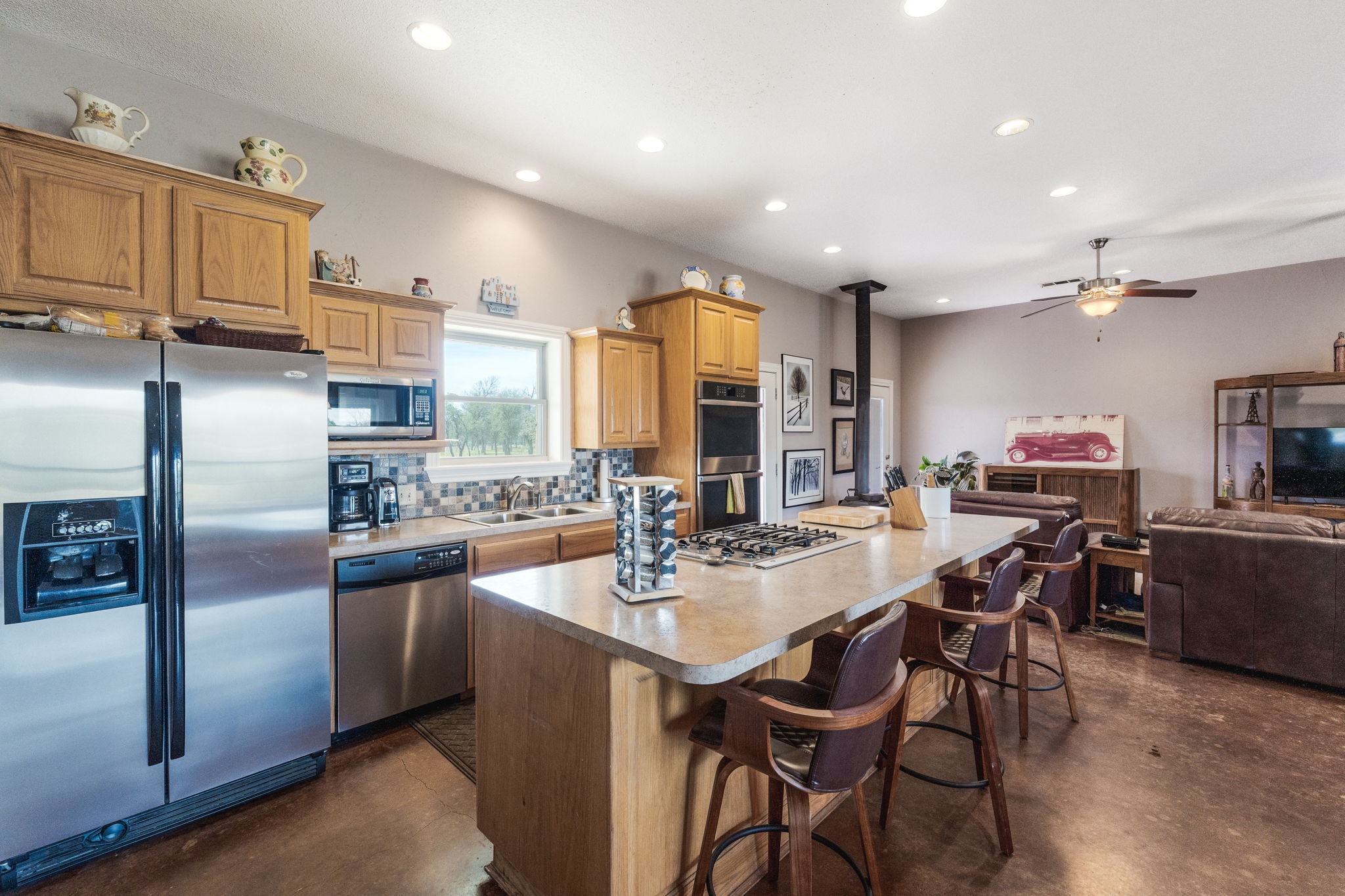 main property photo 14