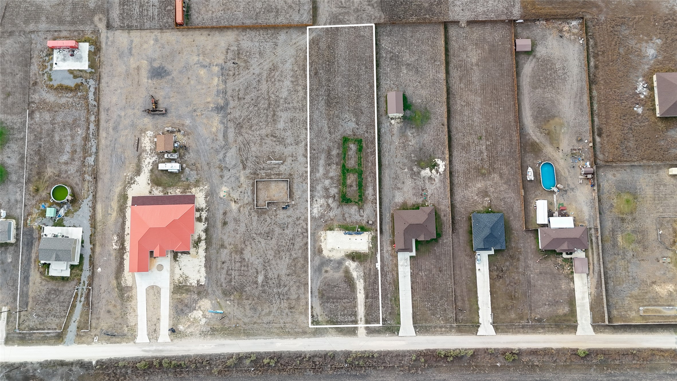 main property photo 11