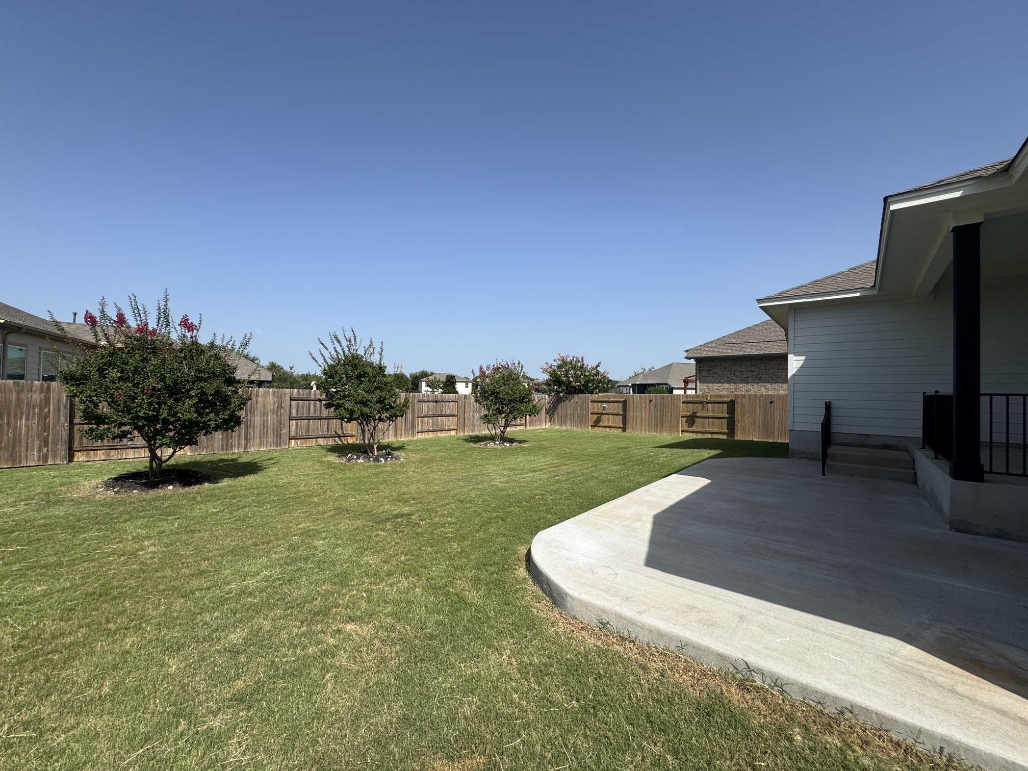 main property photo 20