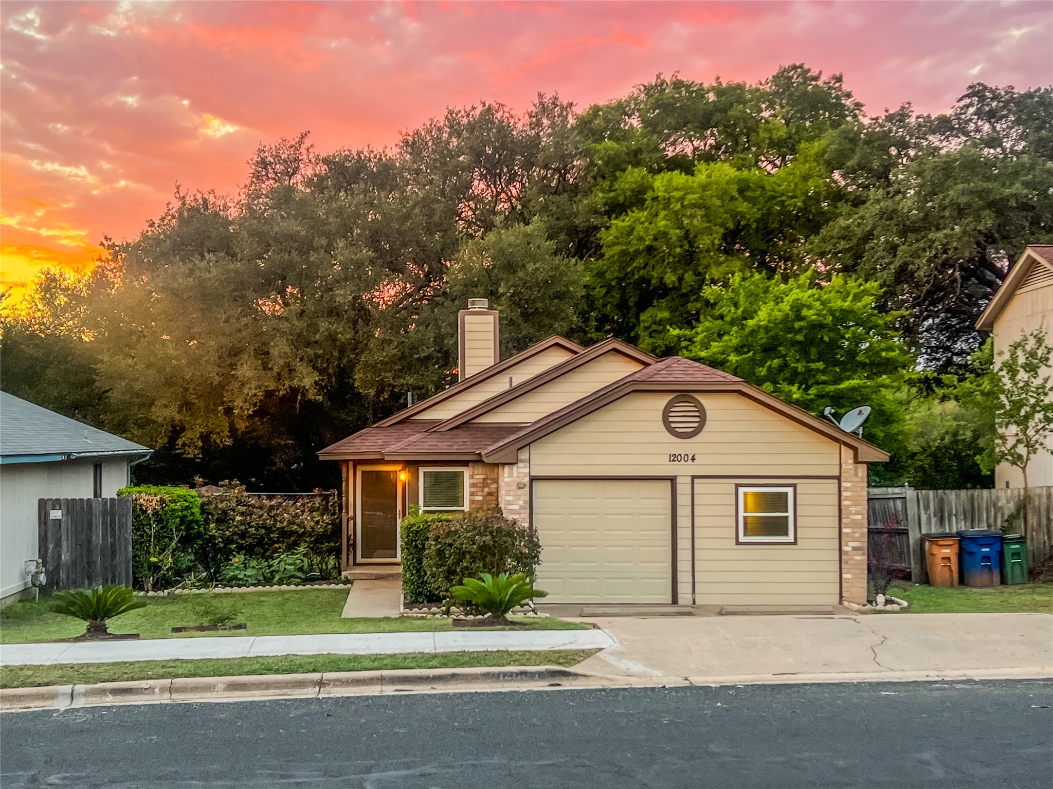 main property photo 2