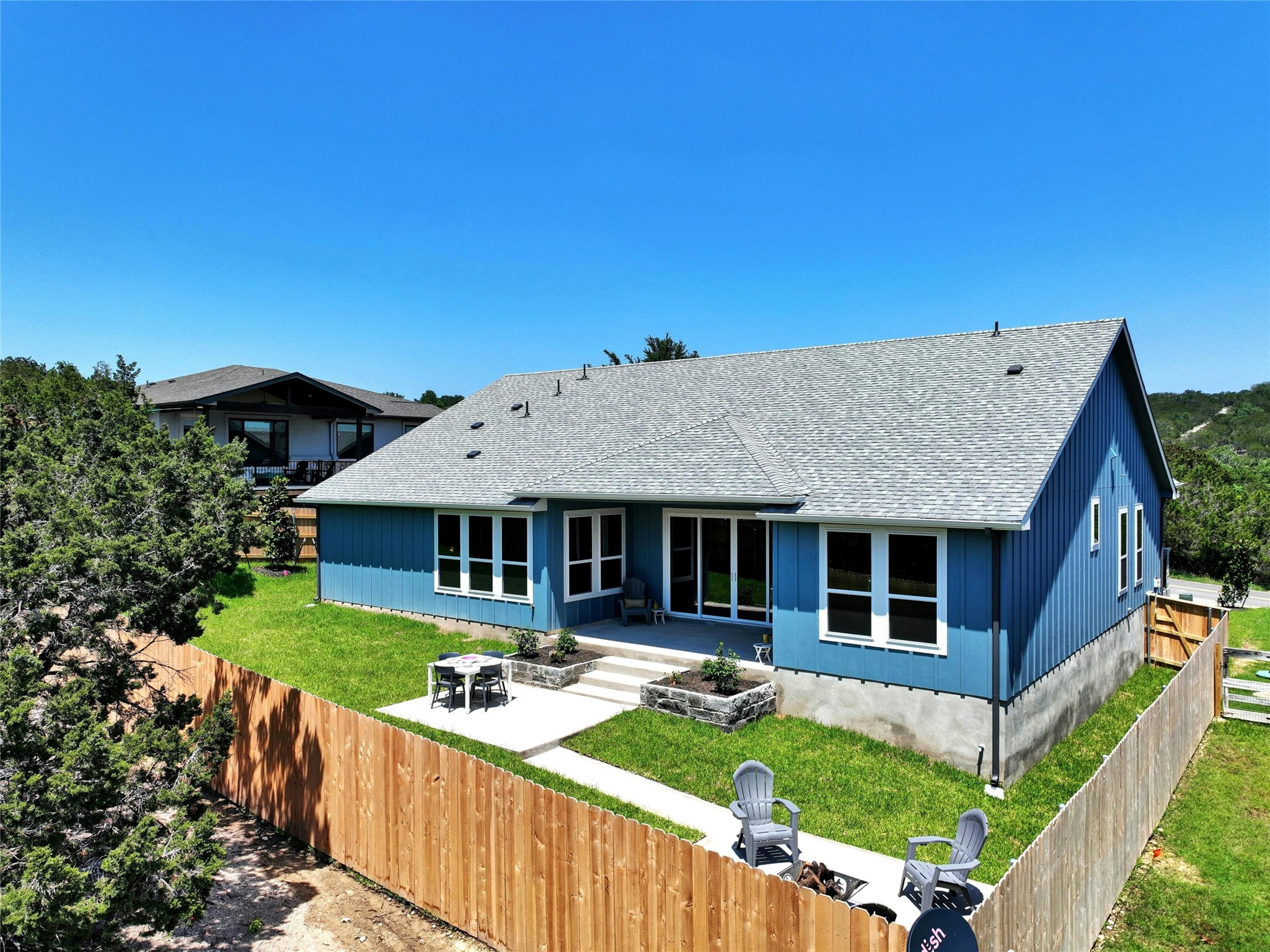 main property photo 7