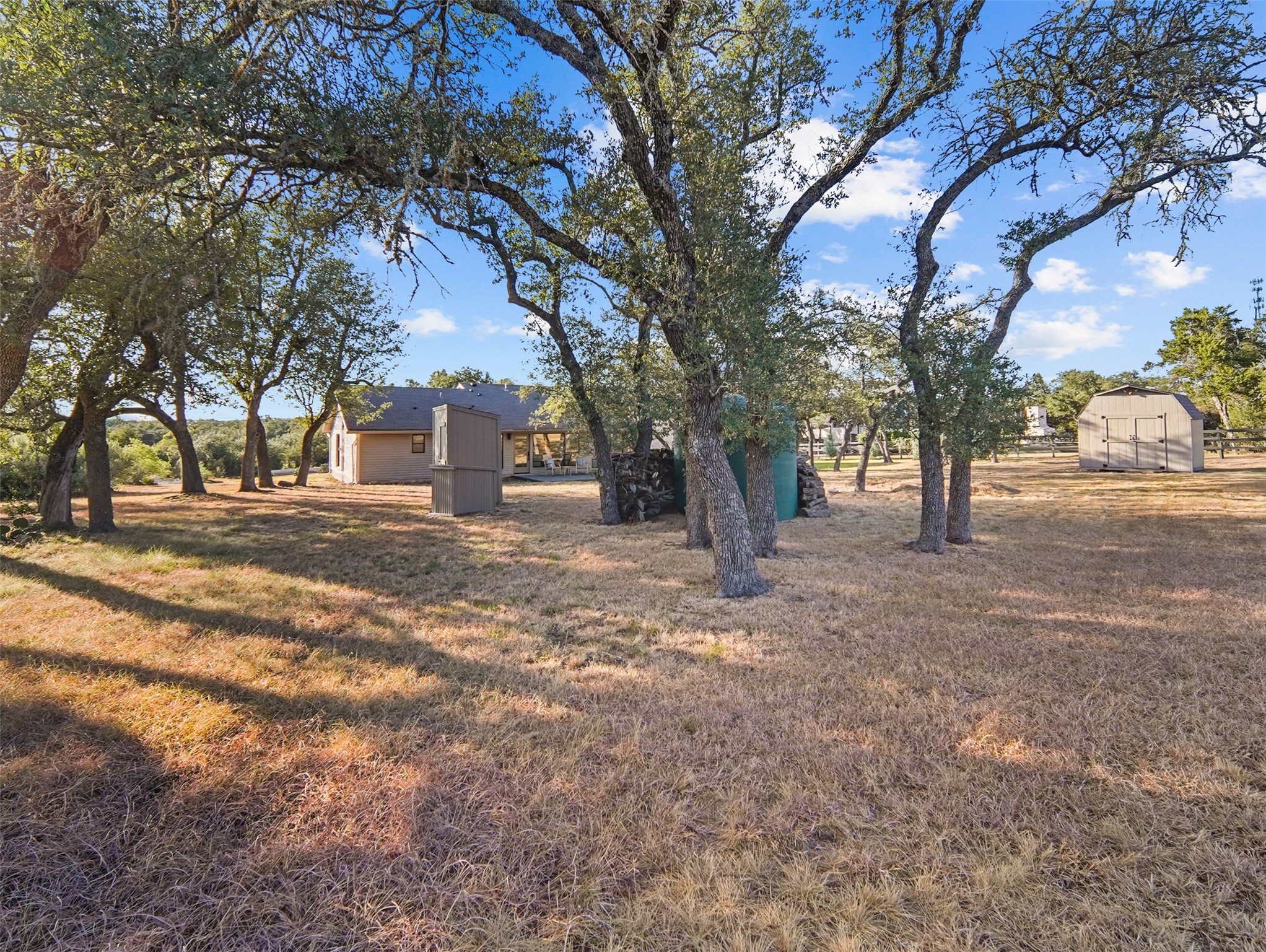 main property photo 11
