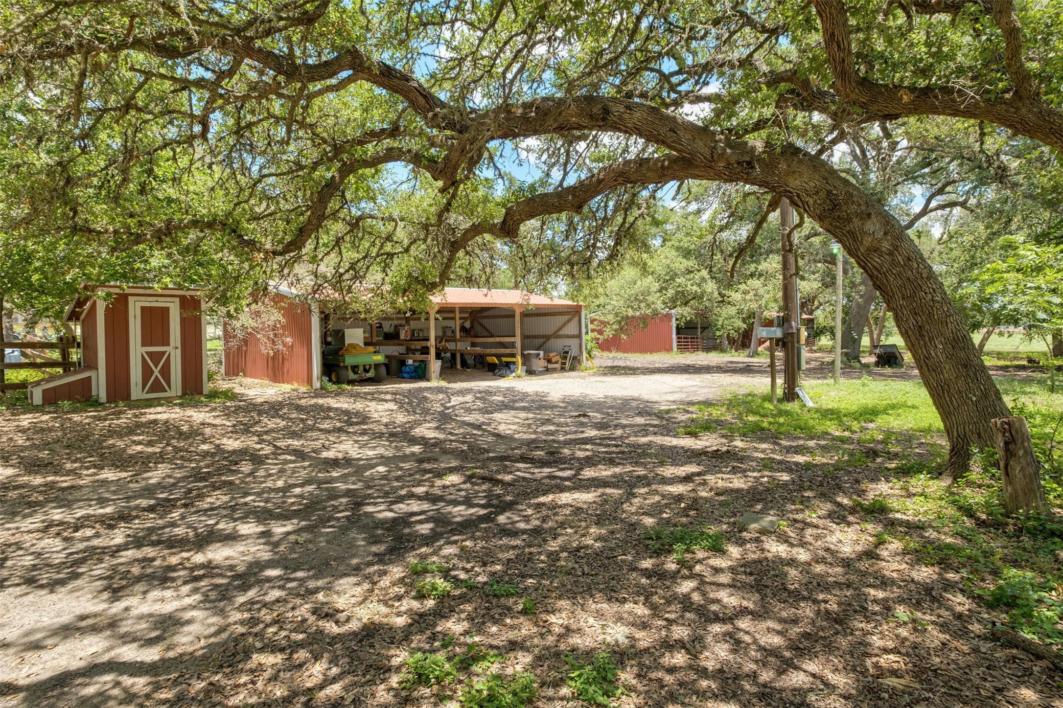main property photo 20
